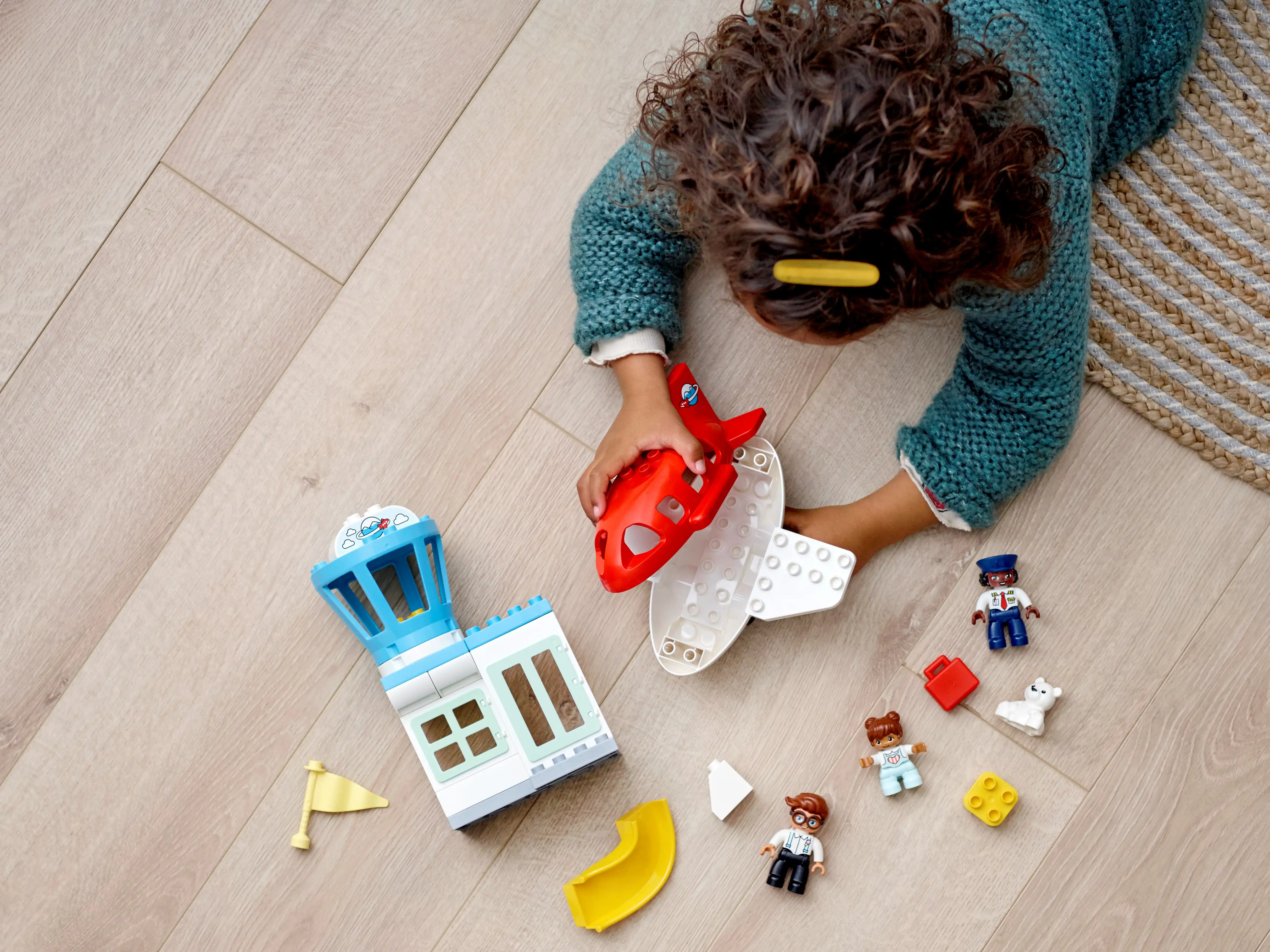 Zdjecie zestawu LEGO 10961 Duplo Samolot i lotnisko 2
