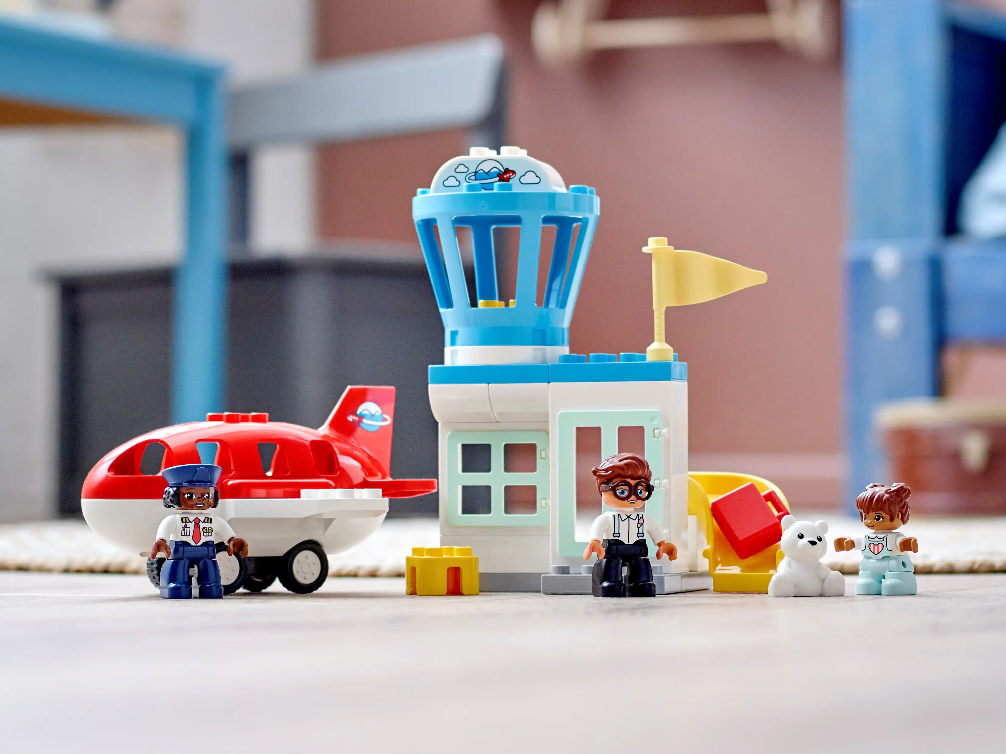 Zdjecie zestawu LEGO 10961 Duplo Samolot i lotnisko 4
