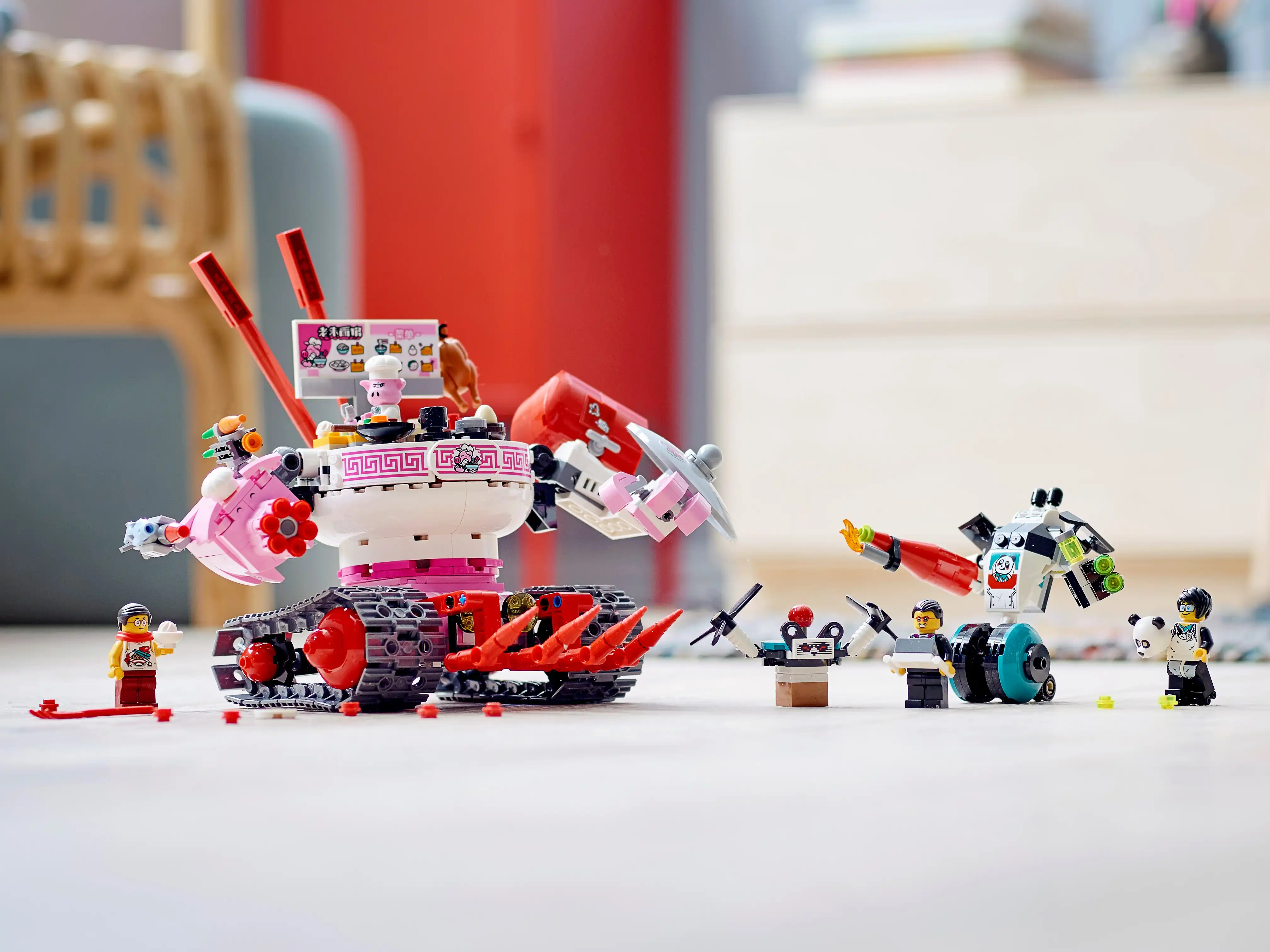 Zdjecie zestawu LEGO 80026 Monkie Kid Kluseczkowy czołg Pigsy’ego 3