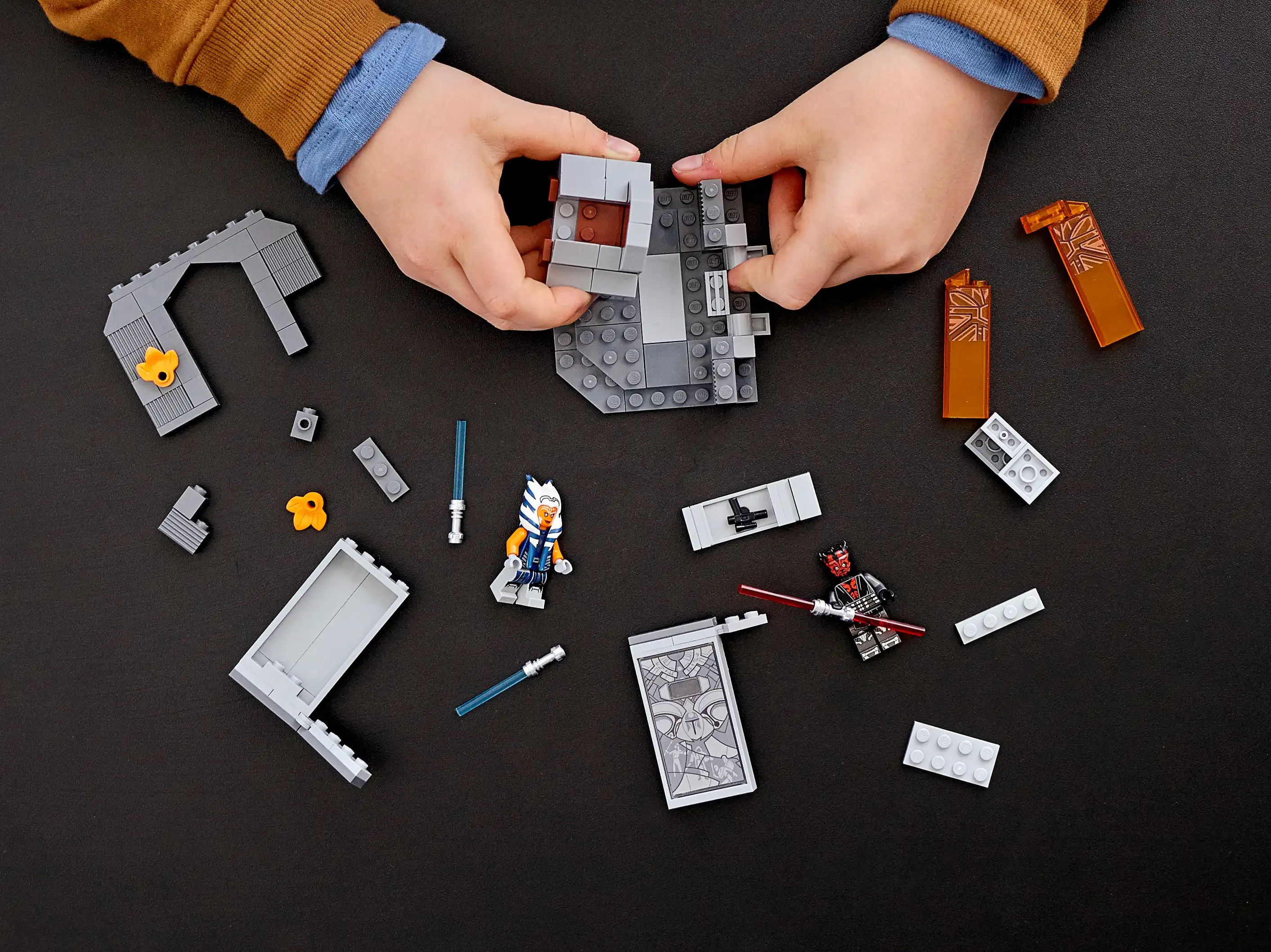 Zdjecie zestawu LEGO 75310 Star Wars Starcie na Mandalore™ 2