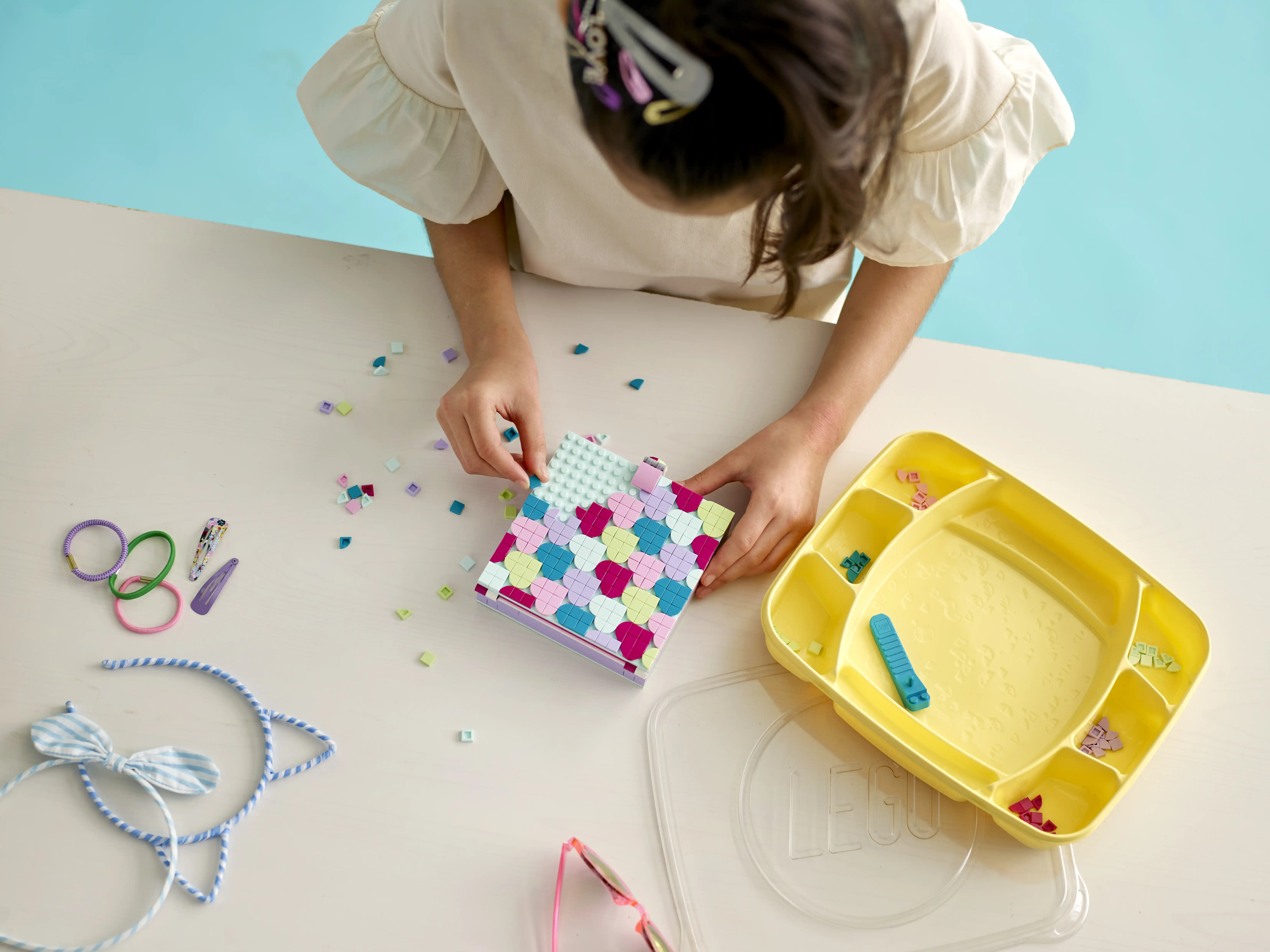 Zdjecie zestawu LEGO 41915 DOTS Szkatułka na biżuterię 1