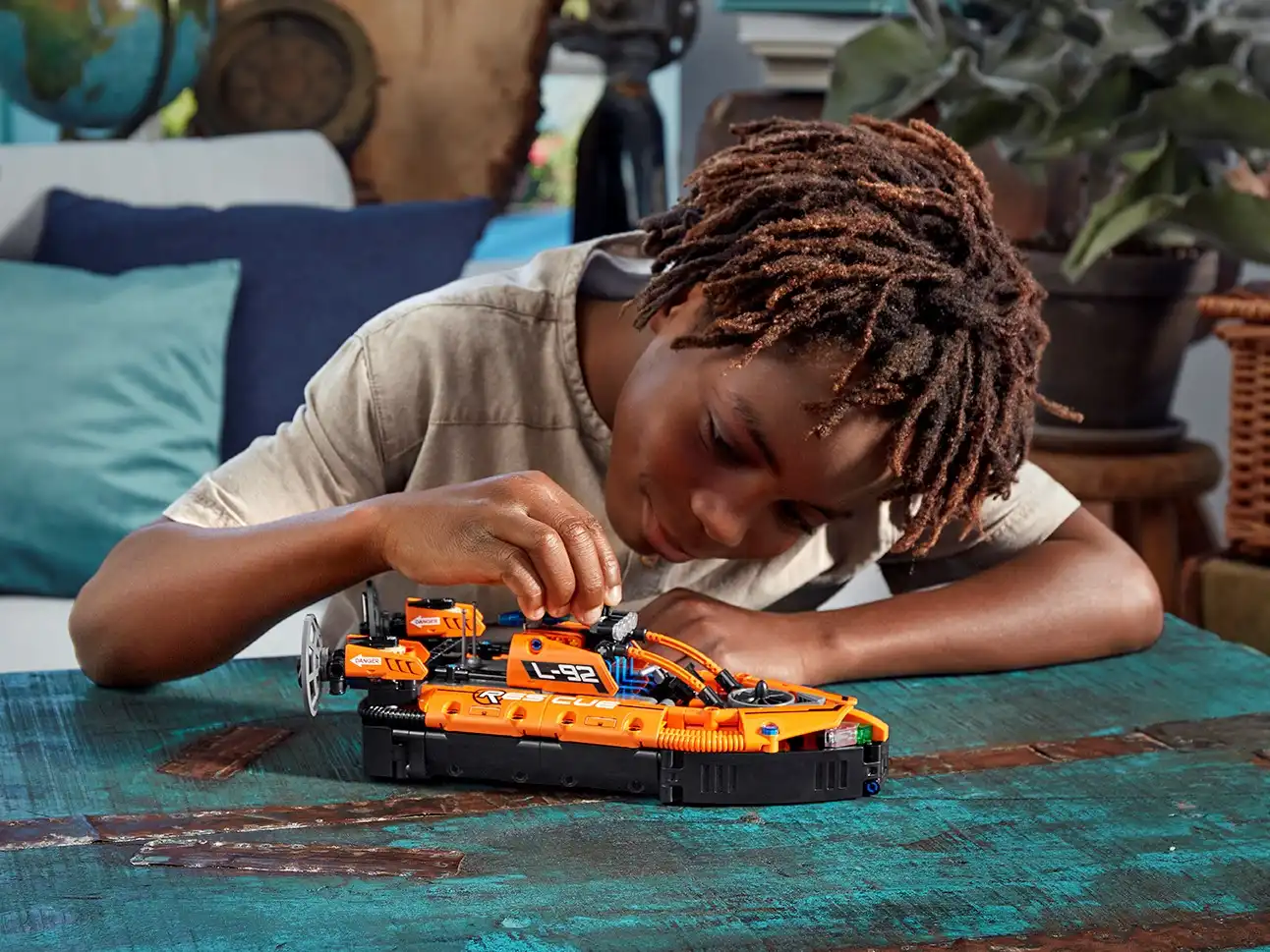 Zdjecie zestawu LEGO 42120 Technic Poduszkowiec ratowniczy 3