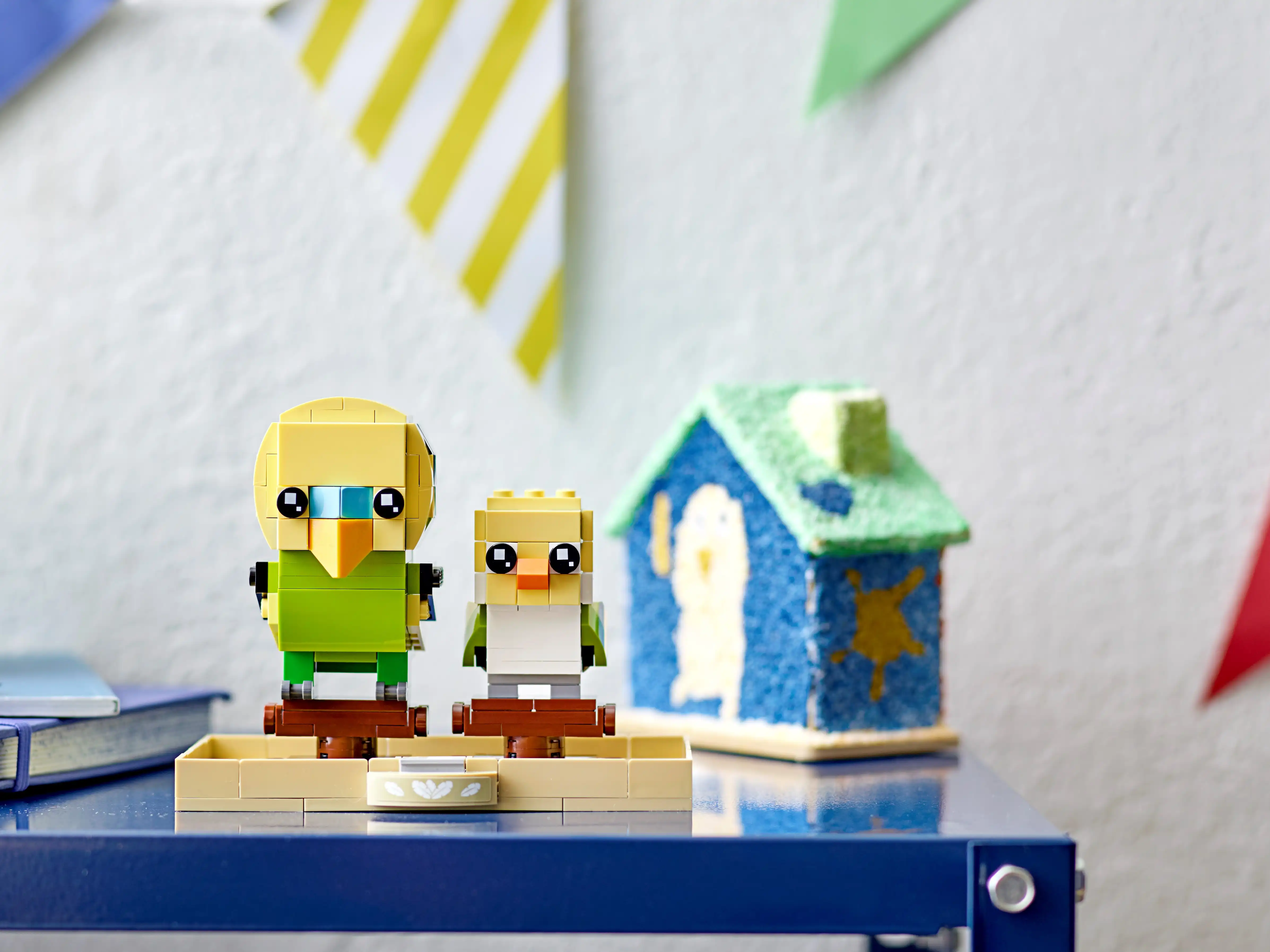 Zdjecie zestawu LEGO 40443 BrickHeadz Papużka 3
