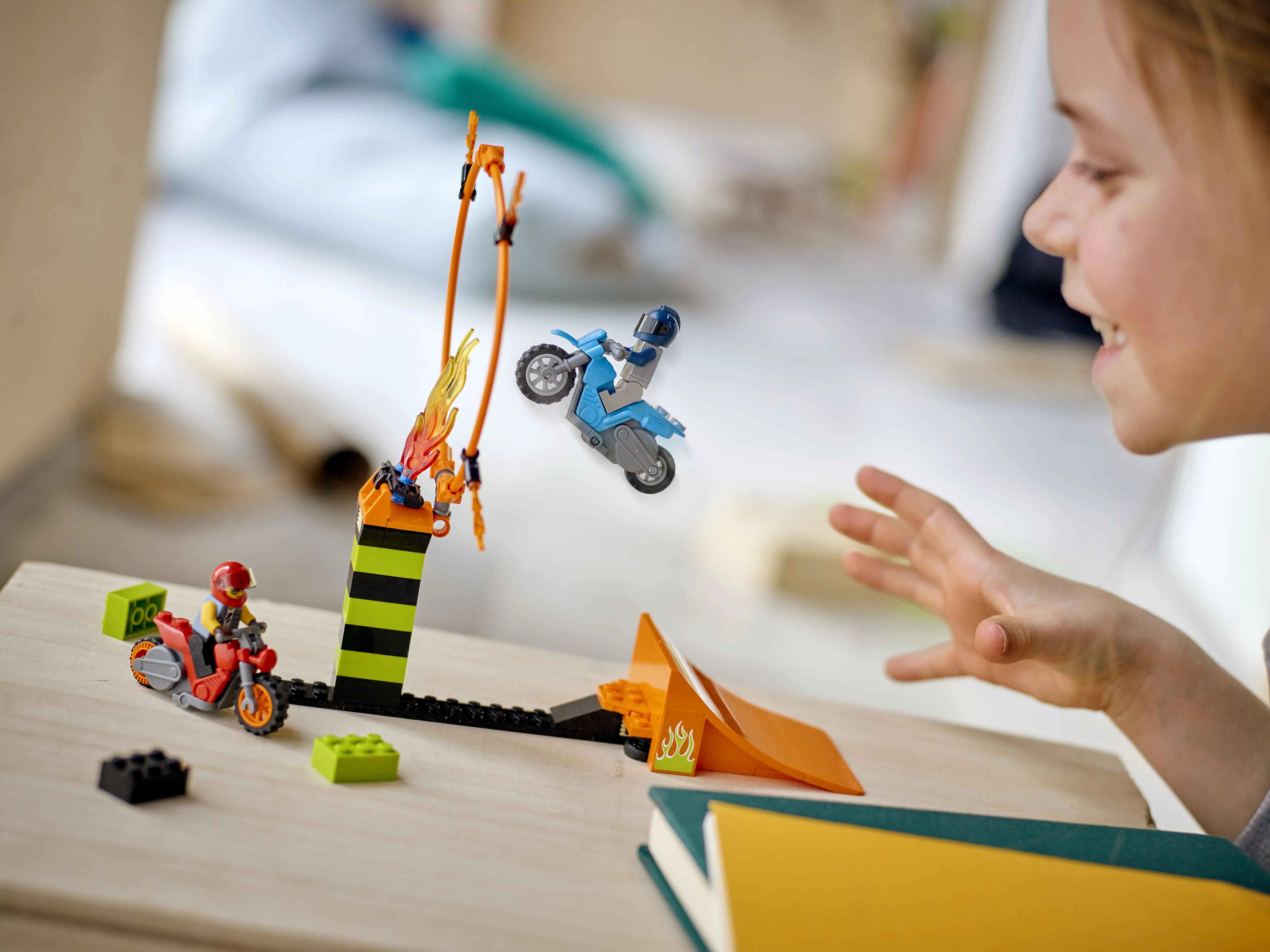 Zdjecie zestawu LEGO 60299 City Konkurs kaskaderski 4