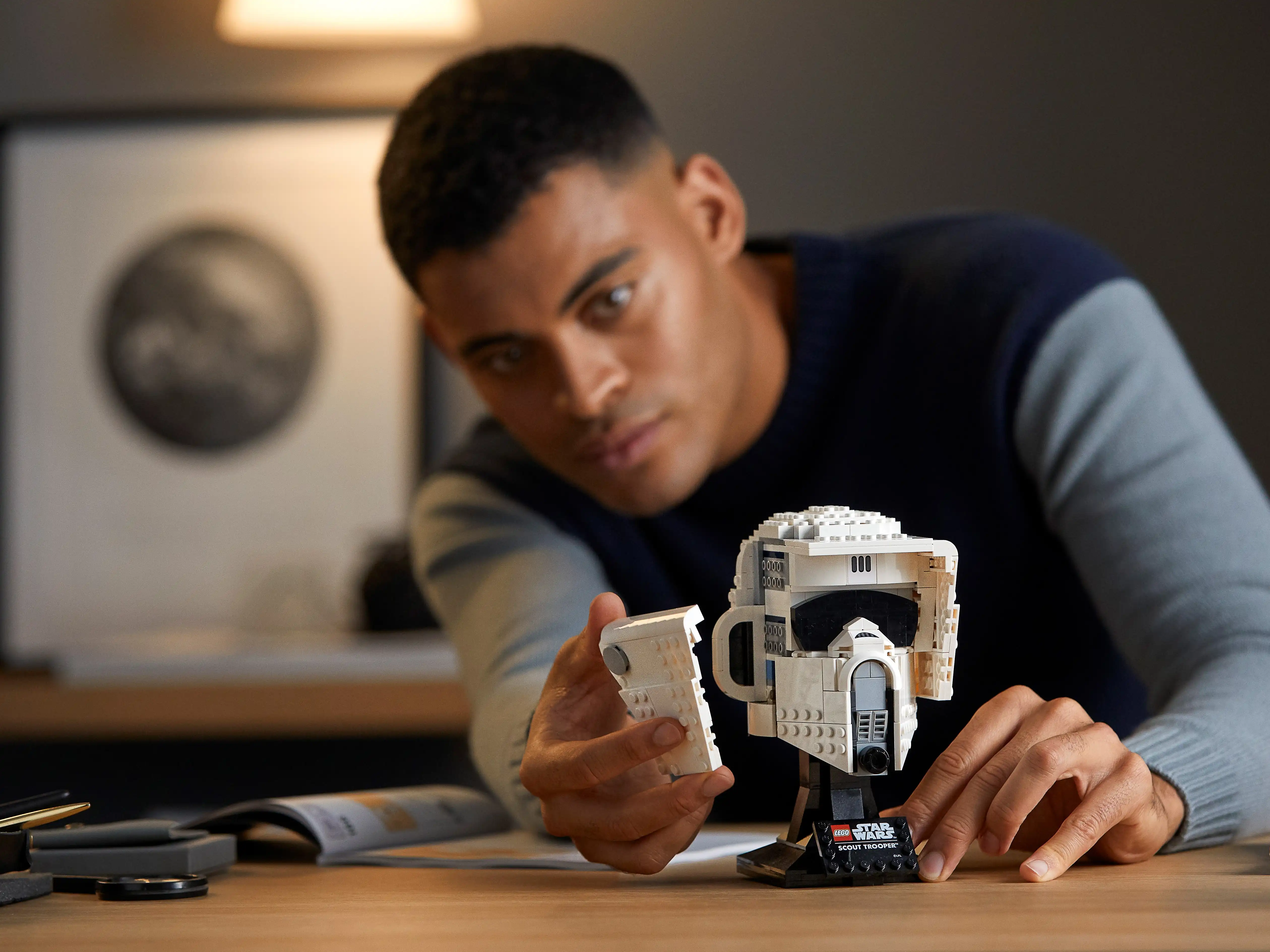 Zdjecie zestawu LEGO 75305 Star Wars Hełm zwiadowcy szturmowców™ 2