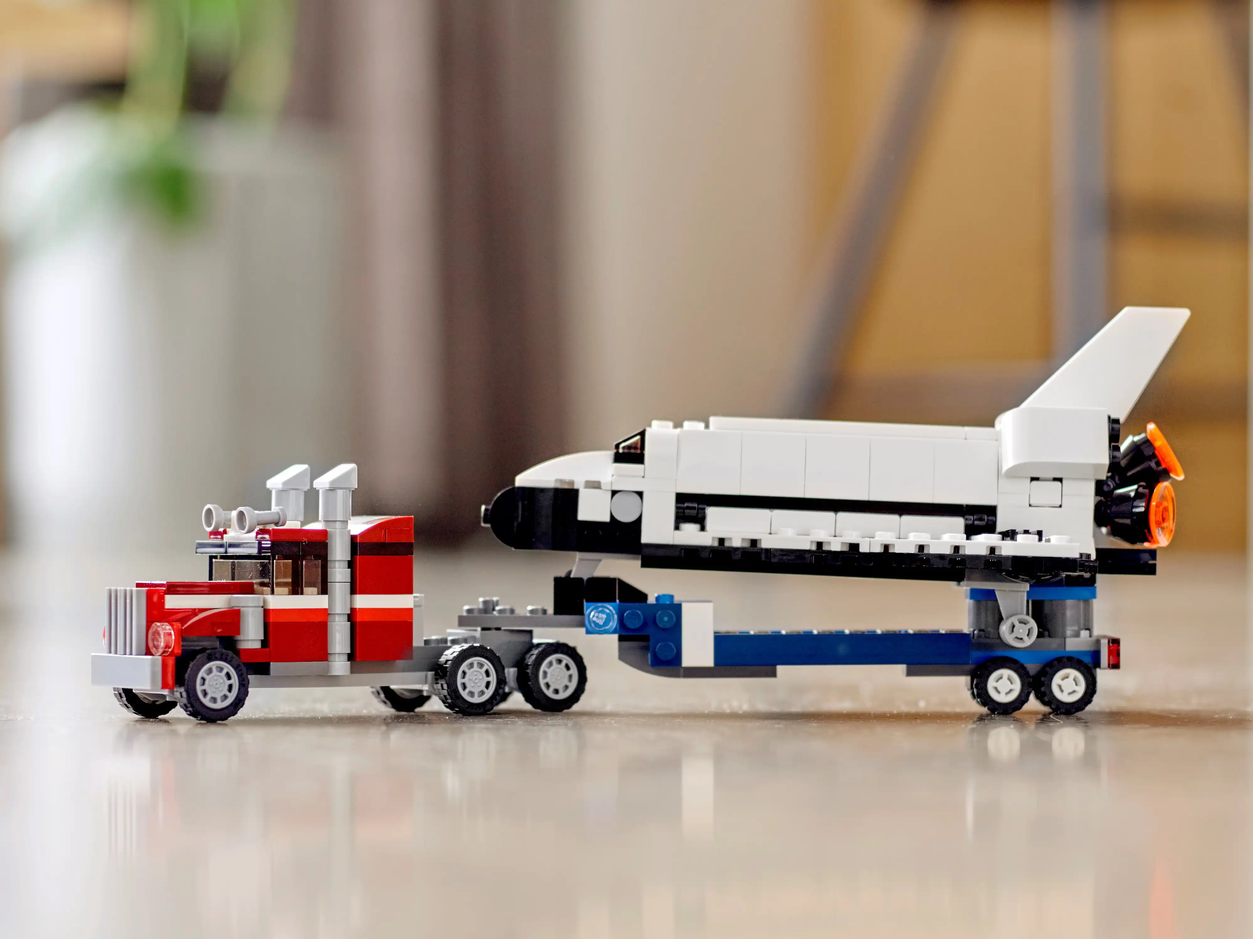 Zdjecie zestawu LEGO 31091 Creator 3 w 1 Transporter promu 1
