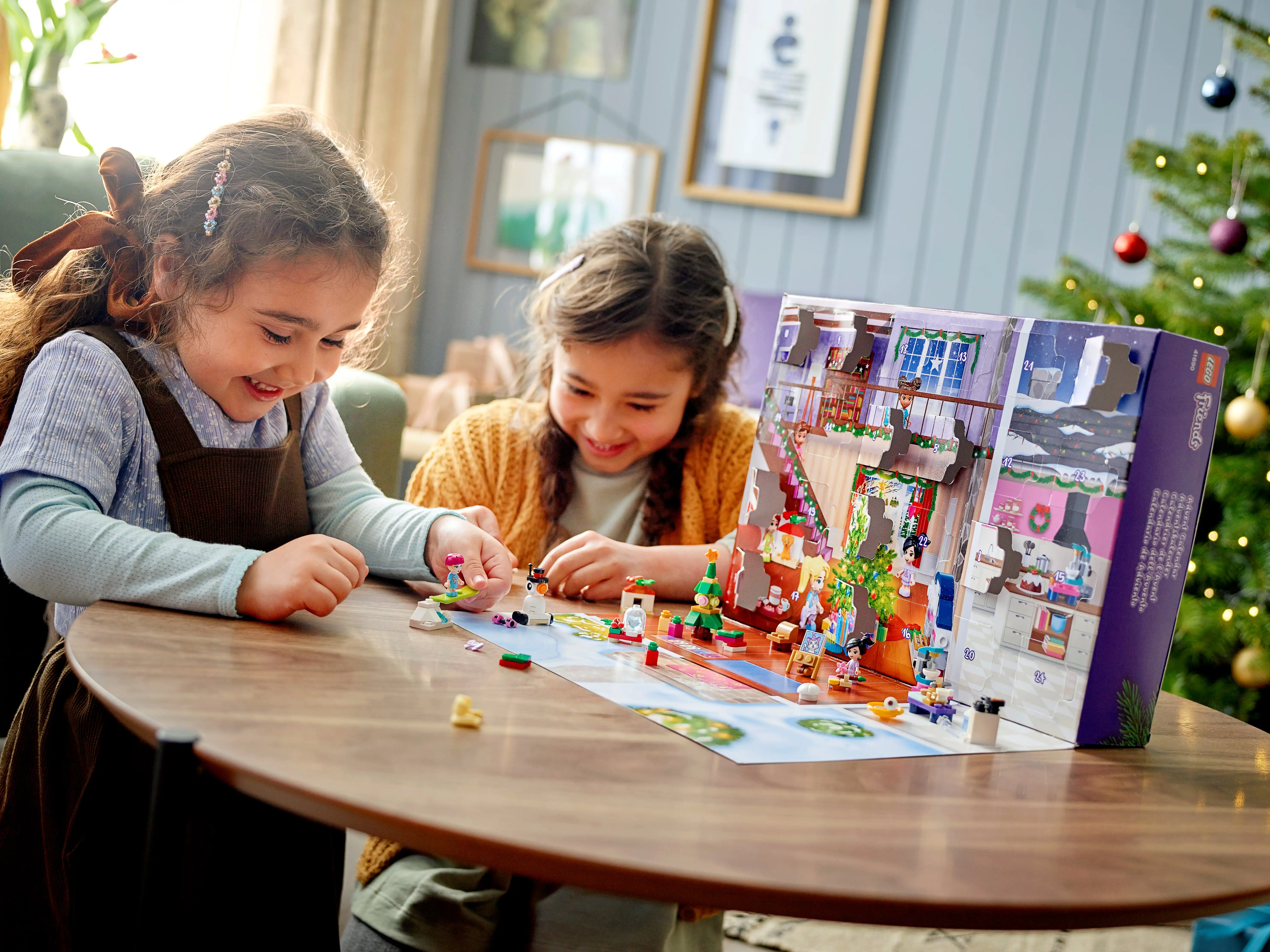 Zdjecie zestawu LEGO 41690 Friends Kalendarz adwentowy LEGO® Friends 2