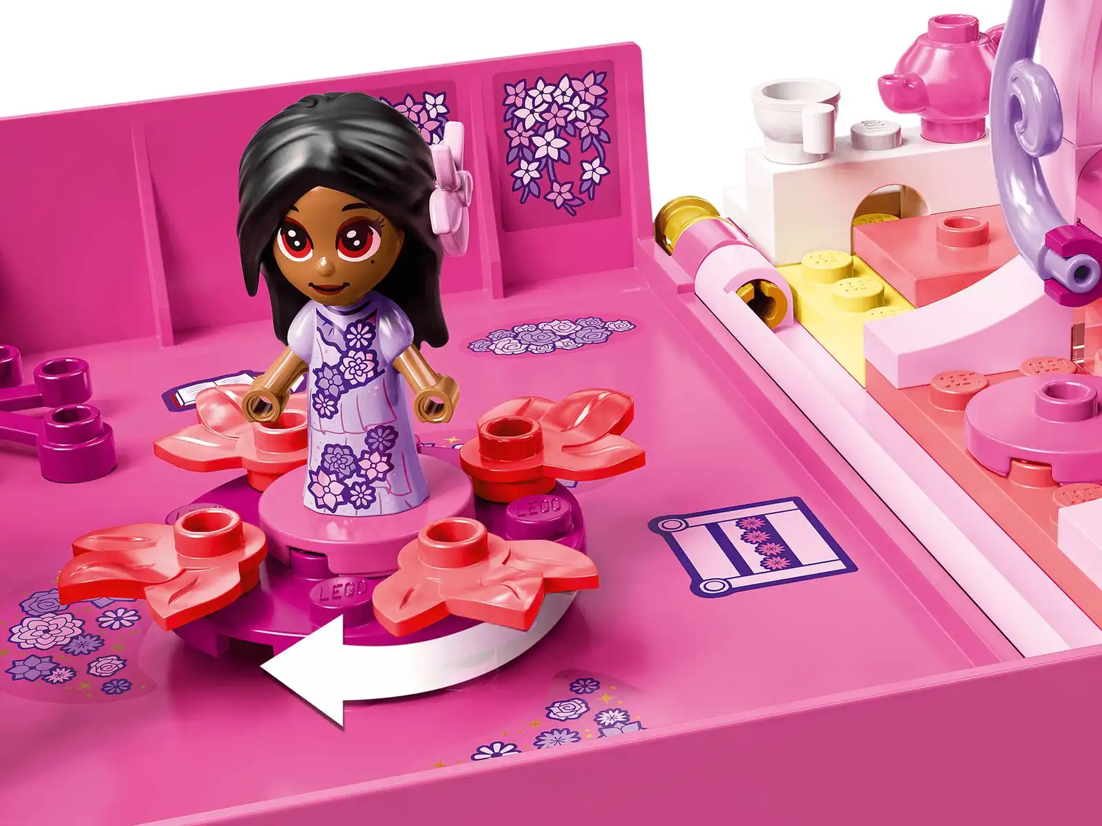 Zdjecie zestawu LEGO 43201 Disney Magiczne drzwi Isabeli 1