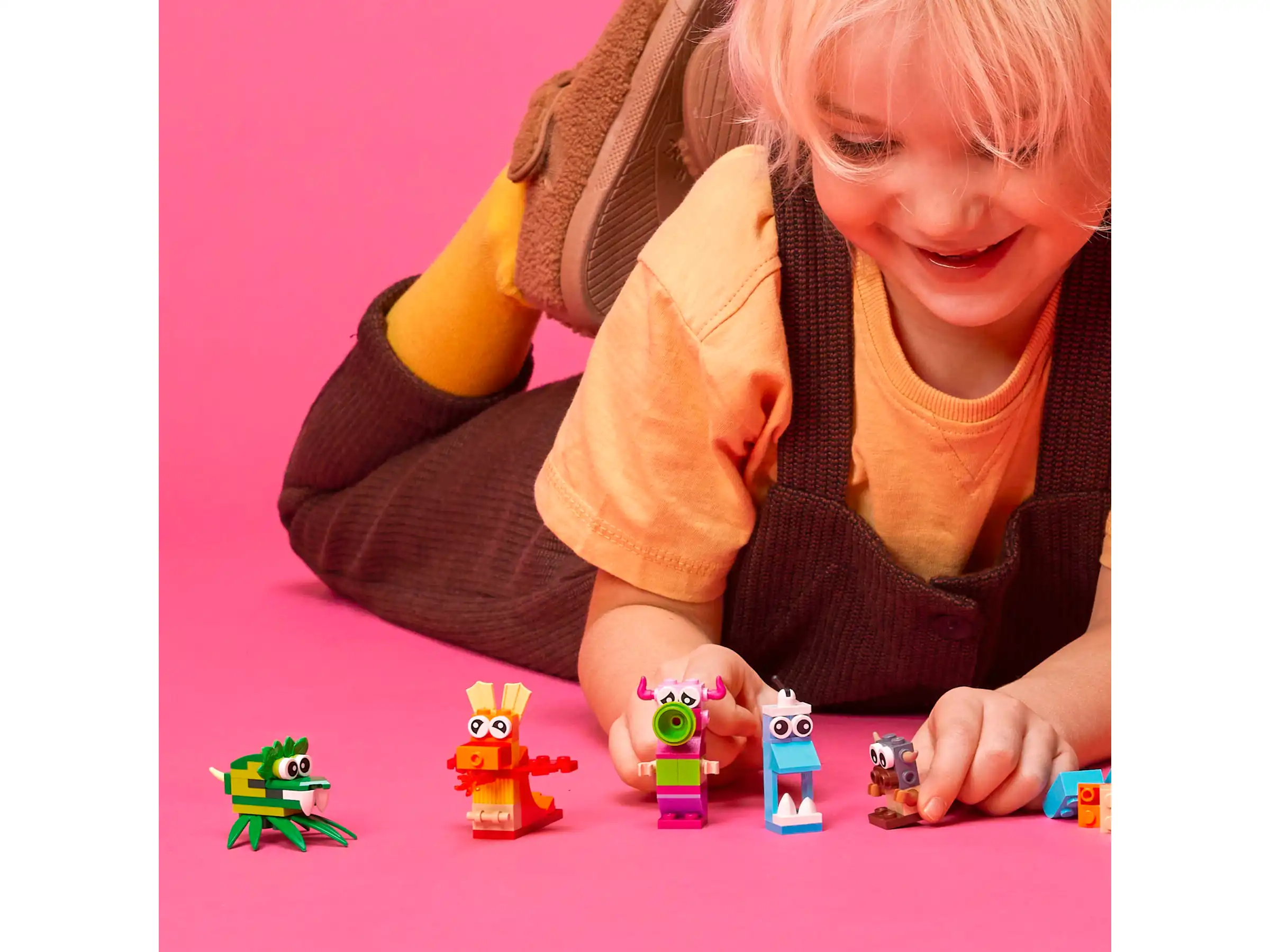 Zdjecie zestawu LEGO 11017 Classic Kreatywne potwory 1