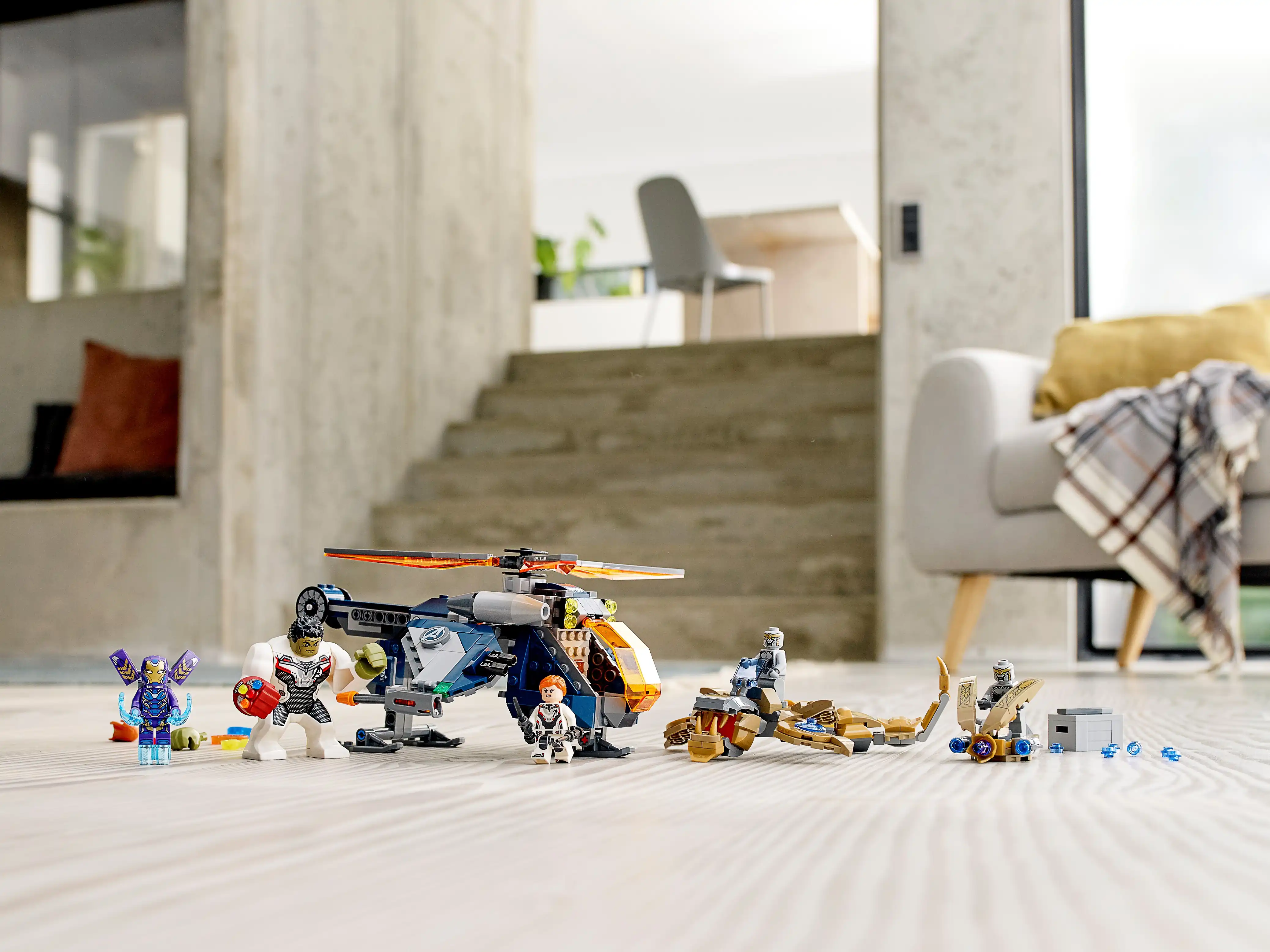 Zdjecie zestawu LEGO 76144 Marvel Avengers: Upadek helikoptera Hulka 1