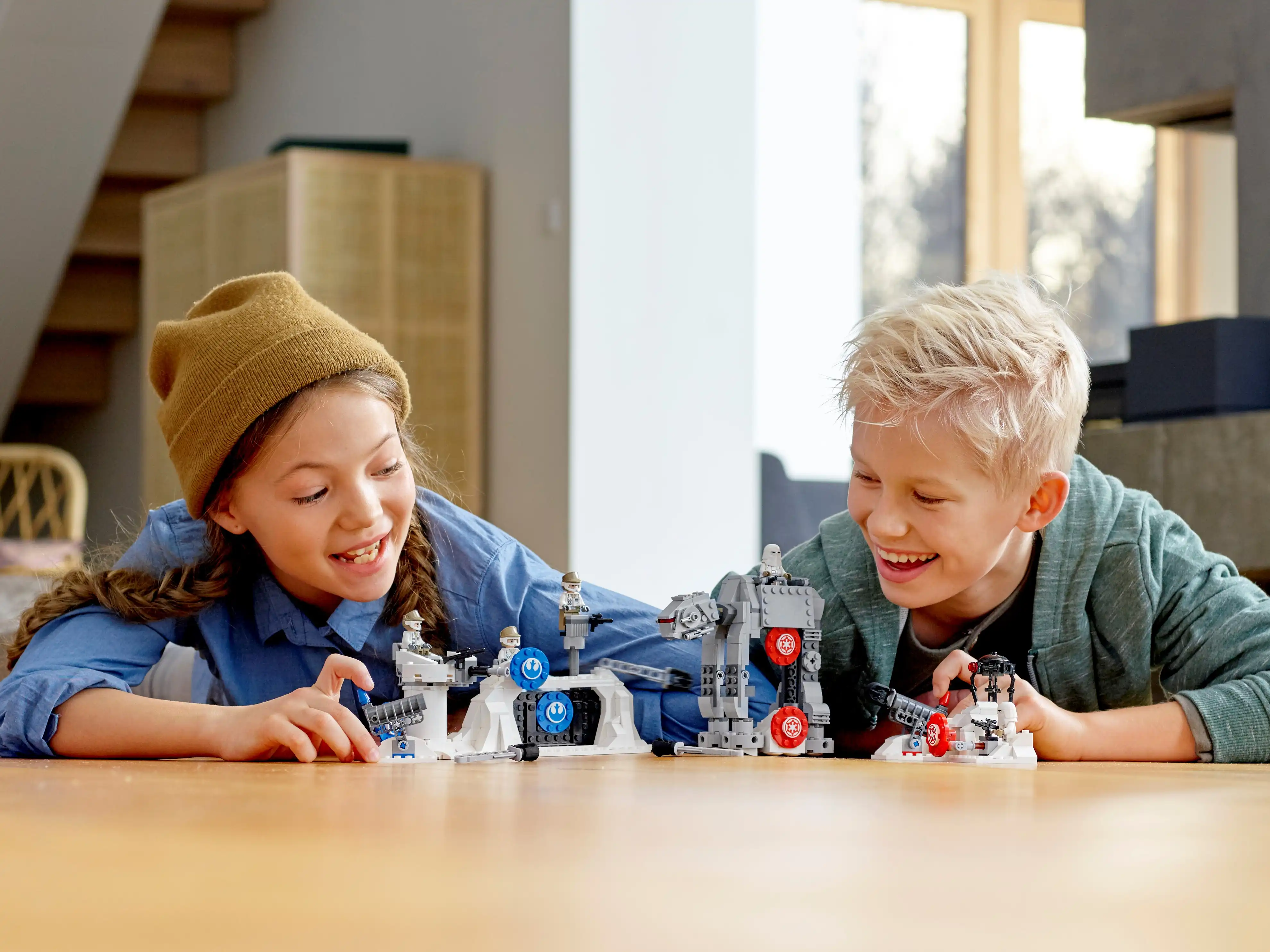 Zdjecie zestawu LEGO 75241 Star Wars Obrona Bazy Echo™ 3