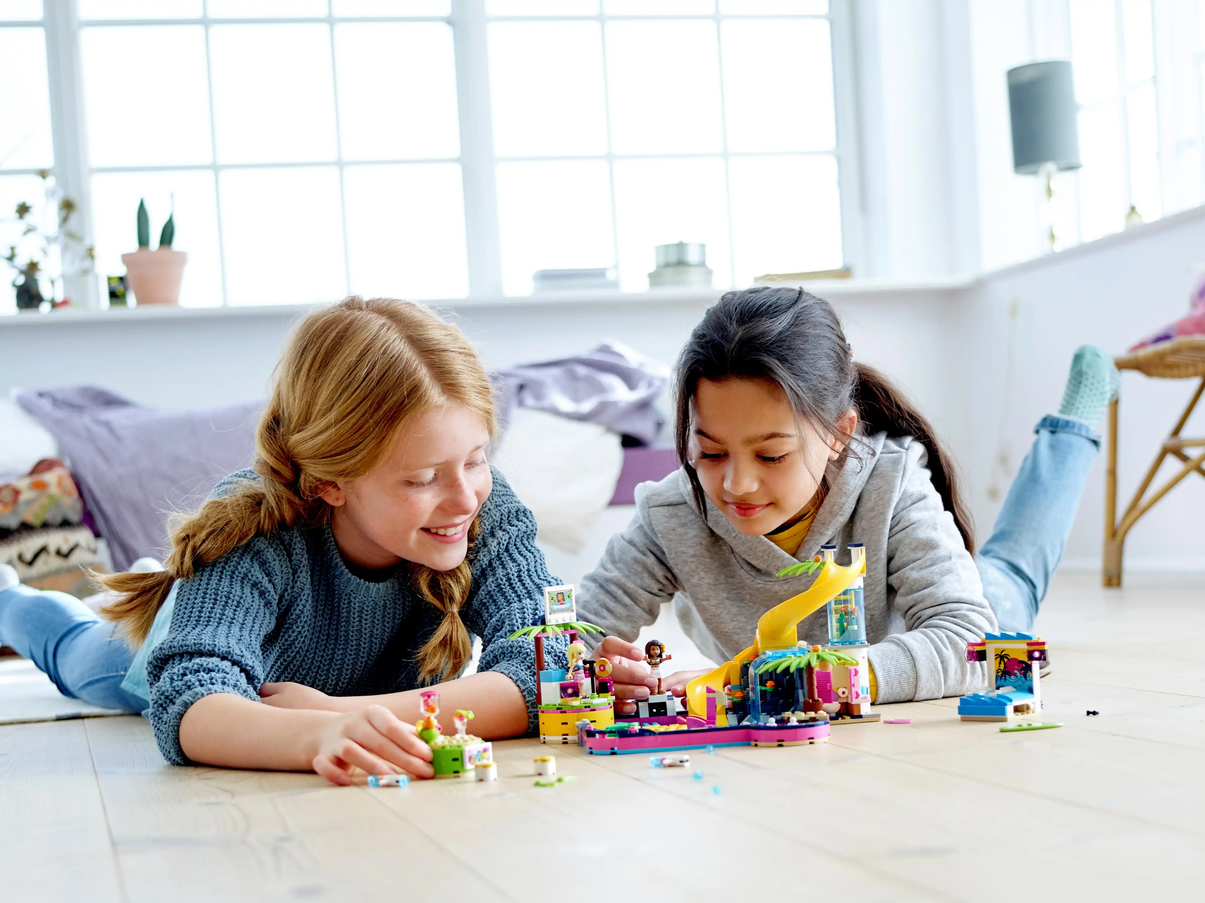 Zdjecie zestawu LEGO 41374 Friends Impreza Andrei na basenie 1