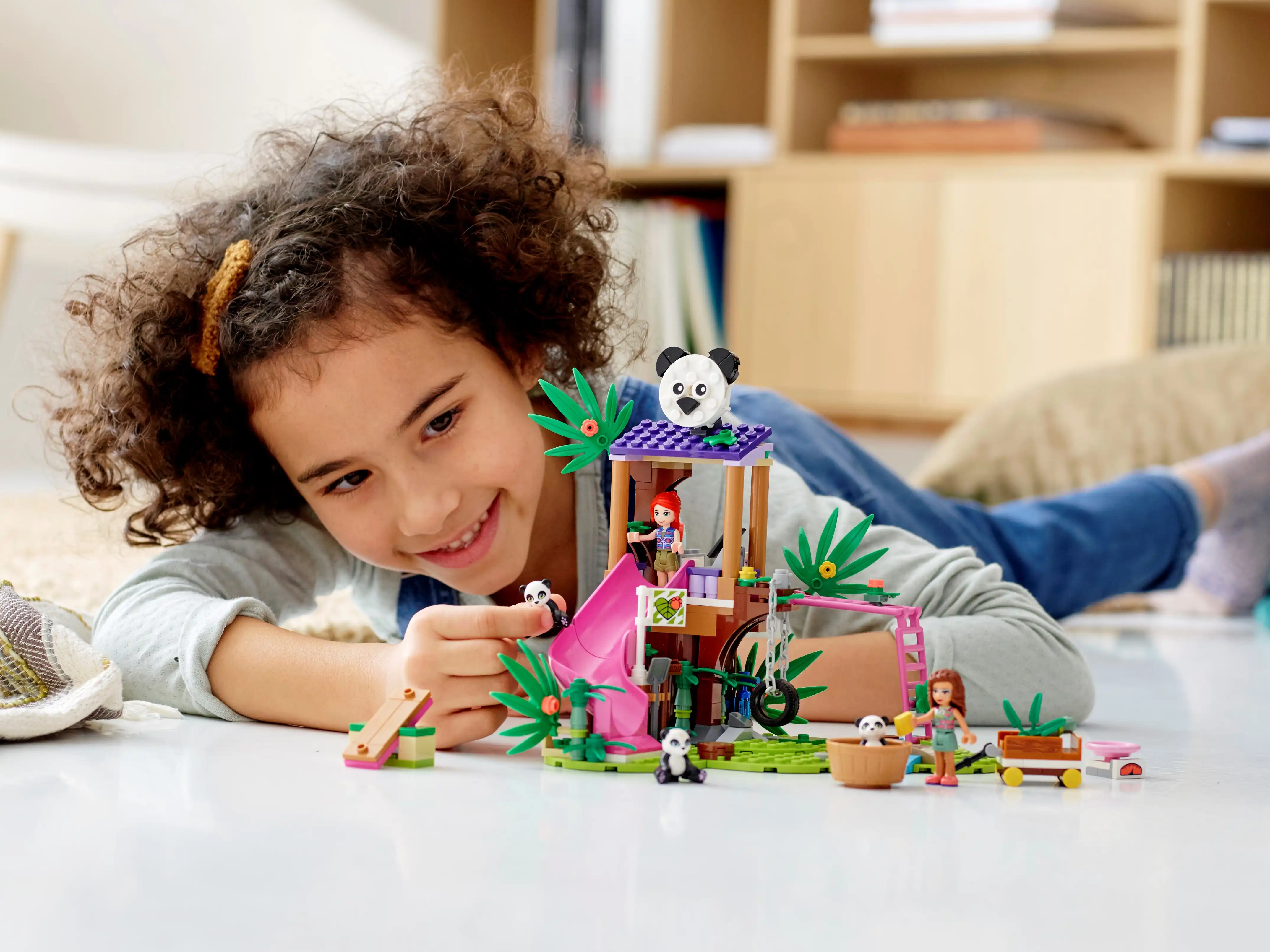 Zdjecie zestawu LEGO 41422 Friends Domek pand na drzewie 1