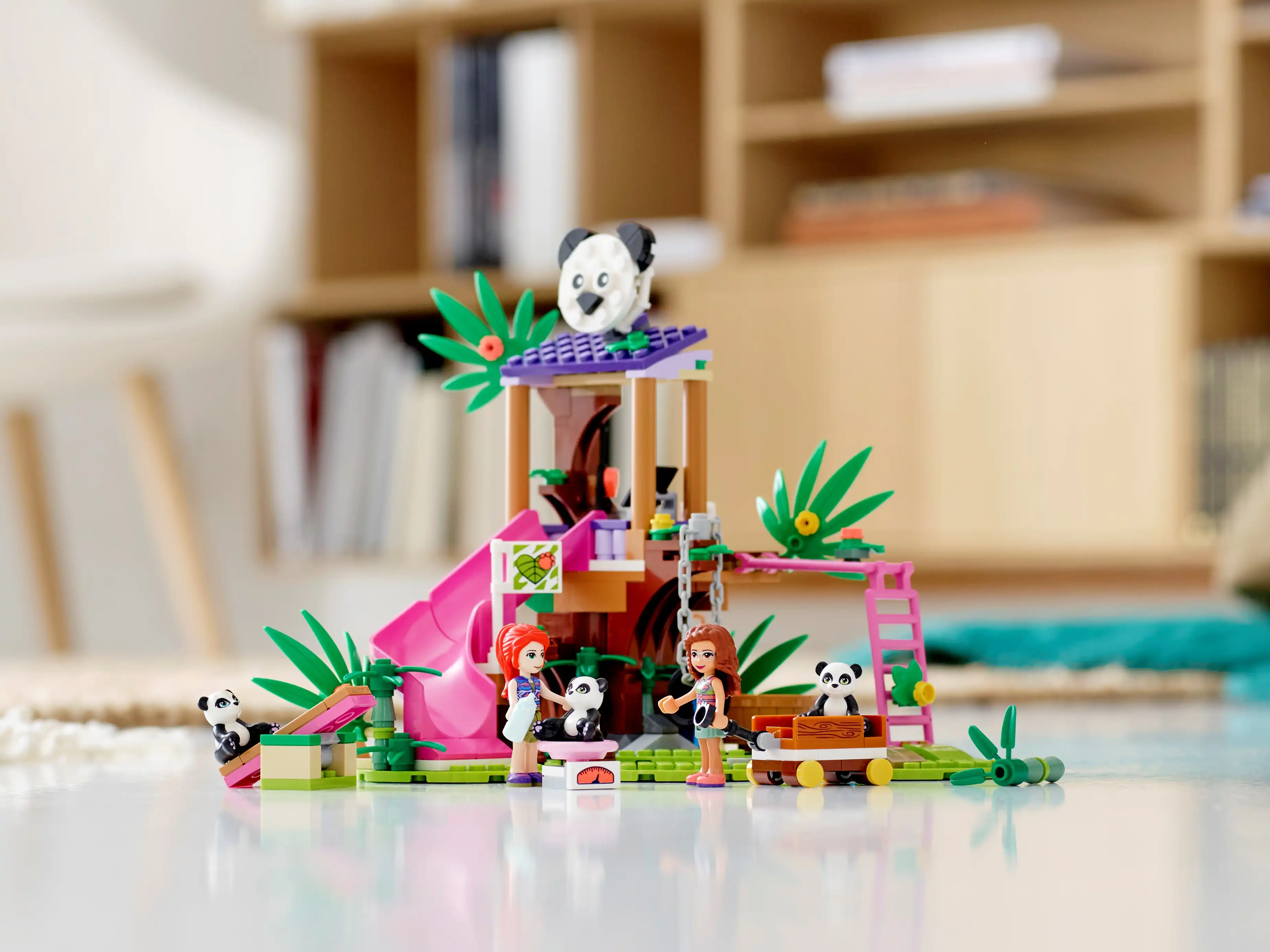 Zdjecie zestawu LEGO 41422 Friends Domek pand na drzewie 2
