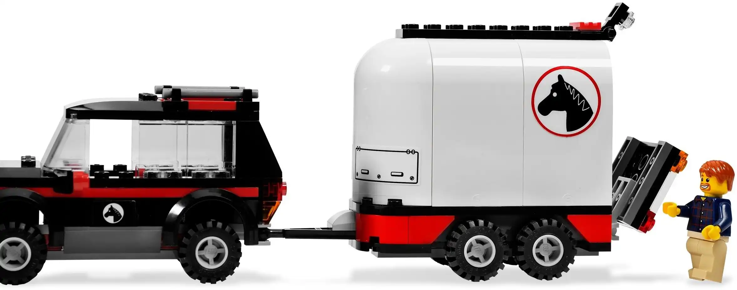 Zdjecie zestawu LEGO 7635 City Samochód terenowy z przyczepą na konie 2