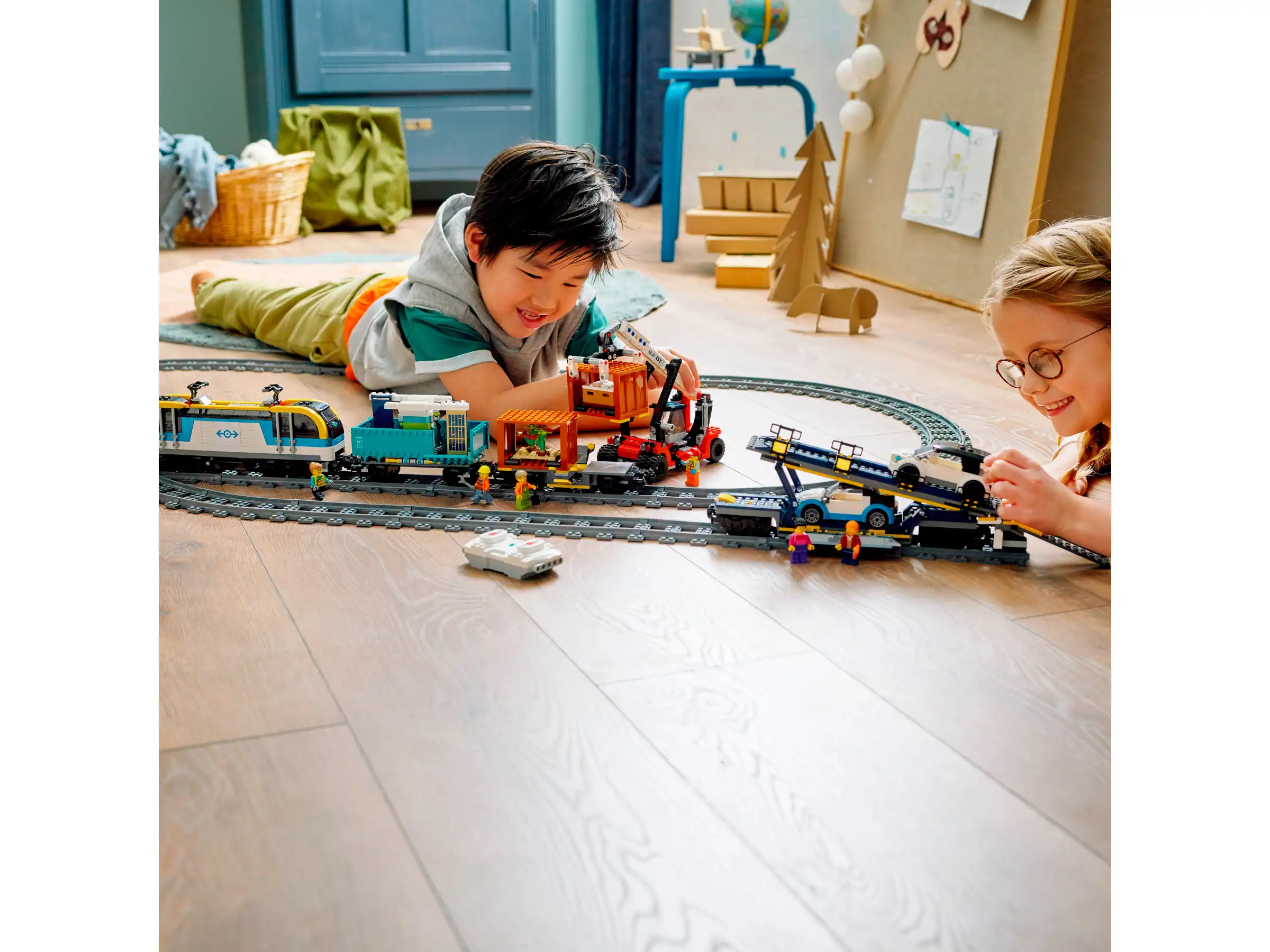 Zdjecie zestawu LEGO 60336 City Pociąg towarowy 4