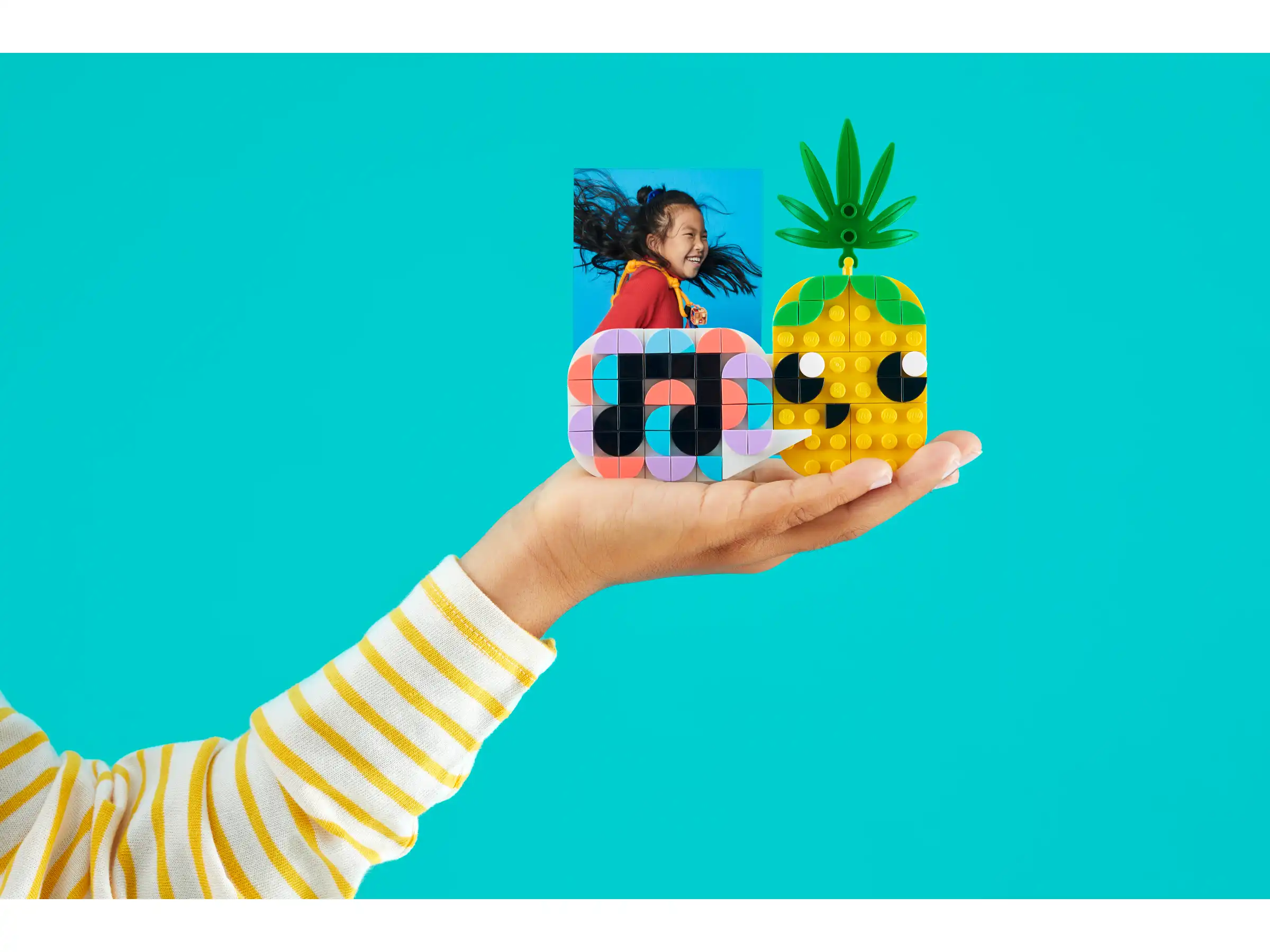 Zdjecie zestawu LEGO 30560 DOTS Ananas - ramka na zdjęcie i miniaturowa tablica 3
