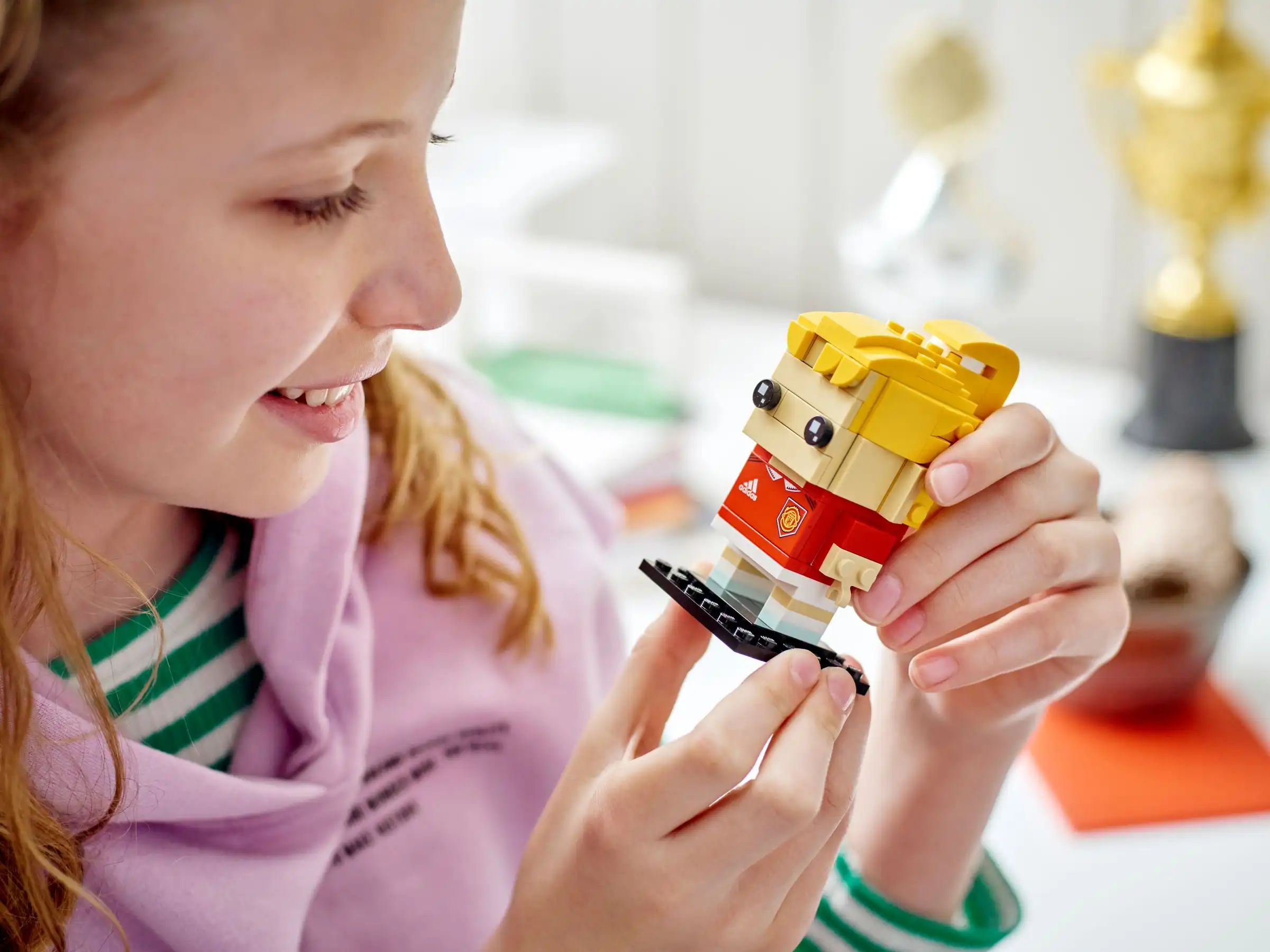Zdjecie zestawu LEGO 40541 BrickHeadz Portret z klocków - Manchester United 3