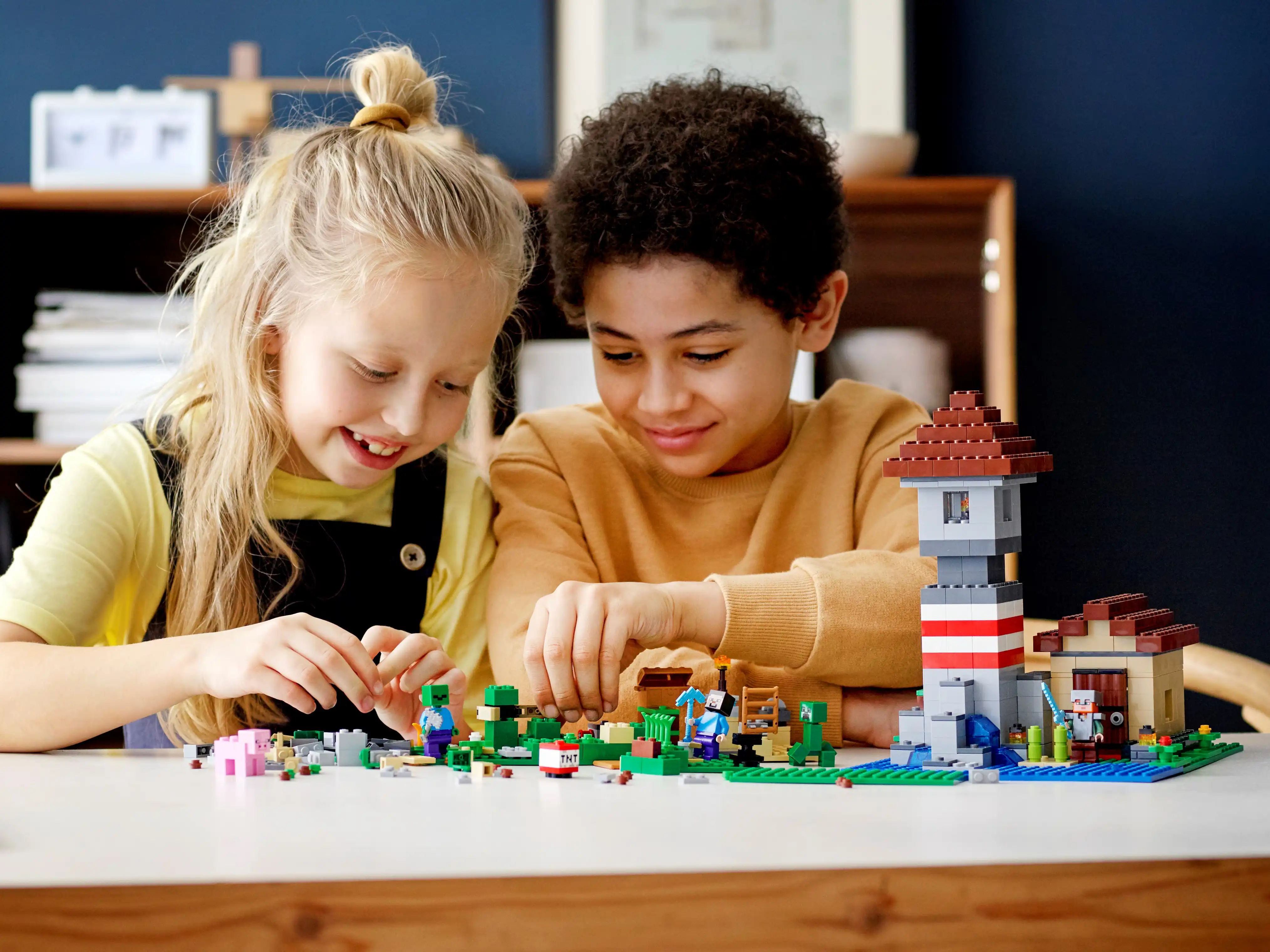 Zdjecie zestawu LEGO 21161 Minecraft Kreatywny warsztat 3.0 1