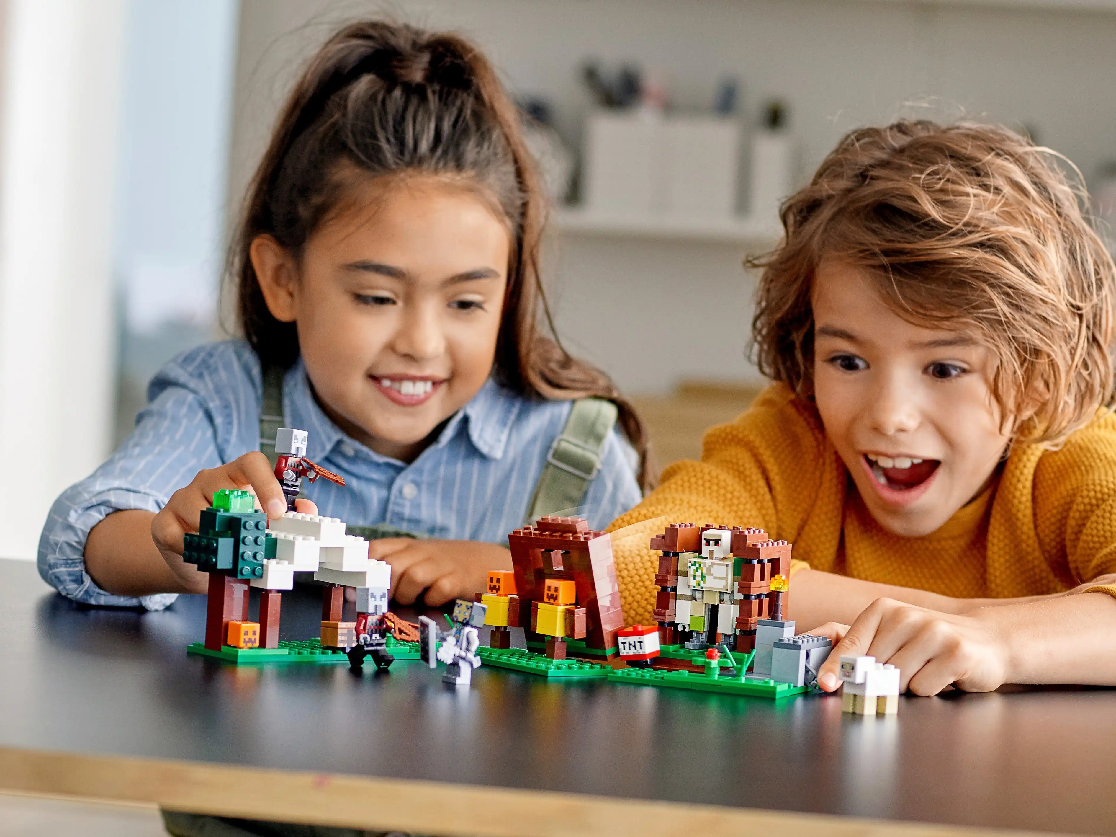 Zdjecie zestawu LEGO 21159 Minecraft Kryjówka rozbójników 2