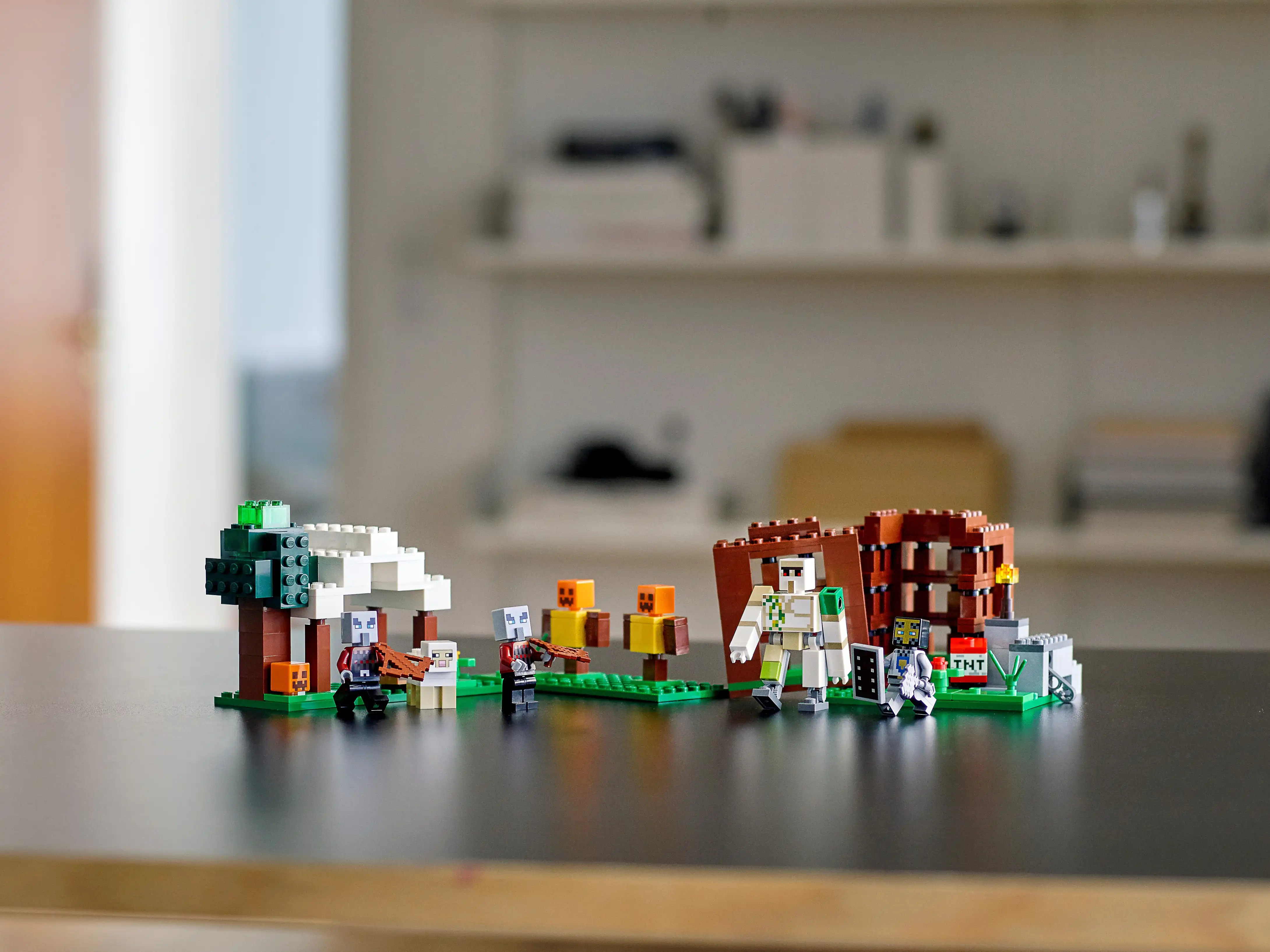 Zdjecie zestawu LEGO 21159 Minecraft Kryjówka rozbójników 3