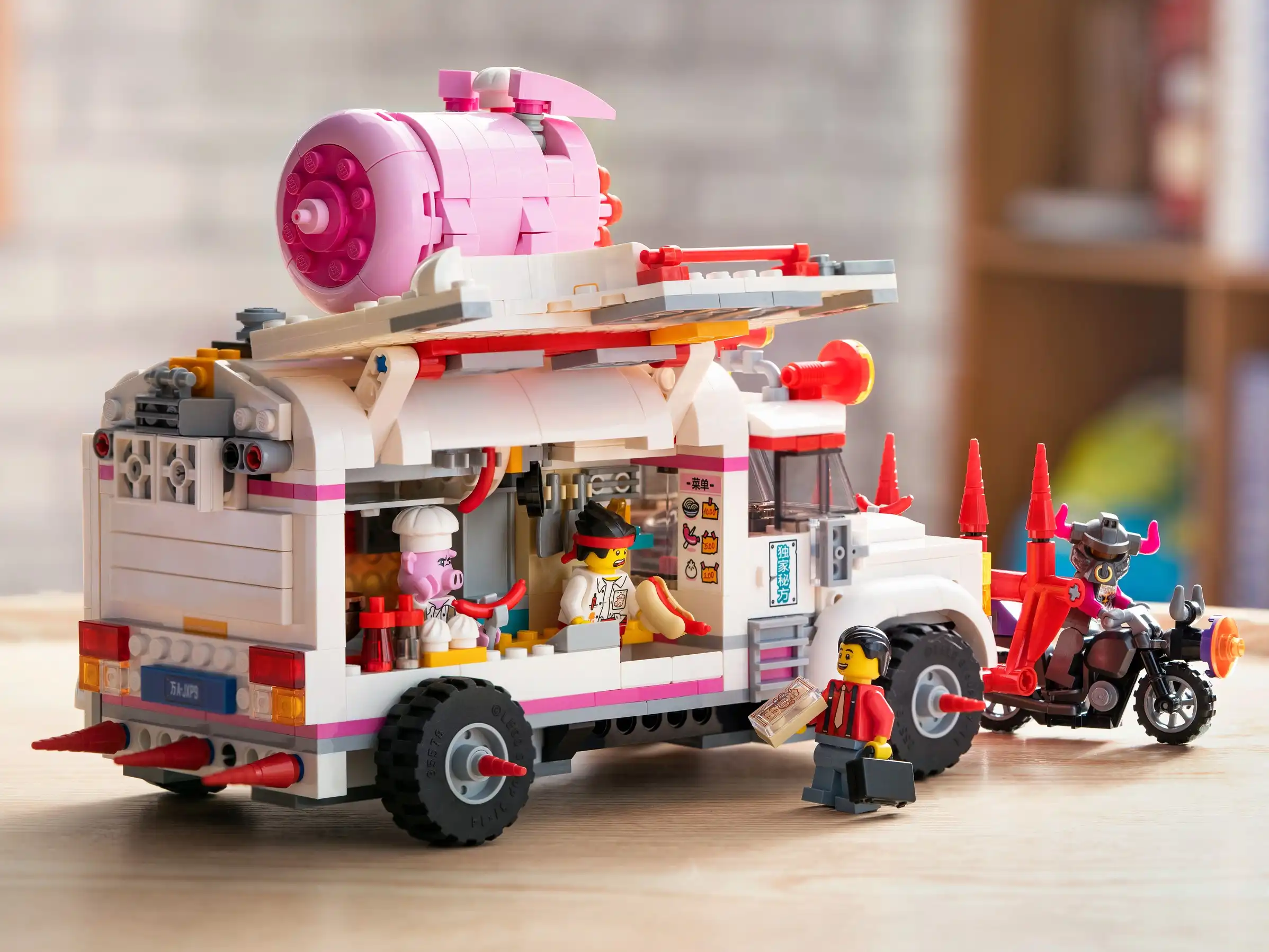 Zdjecie zestawu LEGO 80009 Monkie Kid Foodtruck Pigsy'ego 3