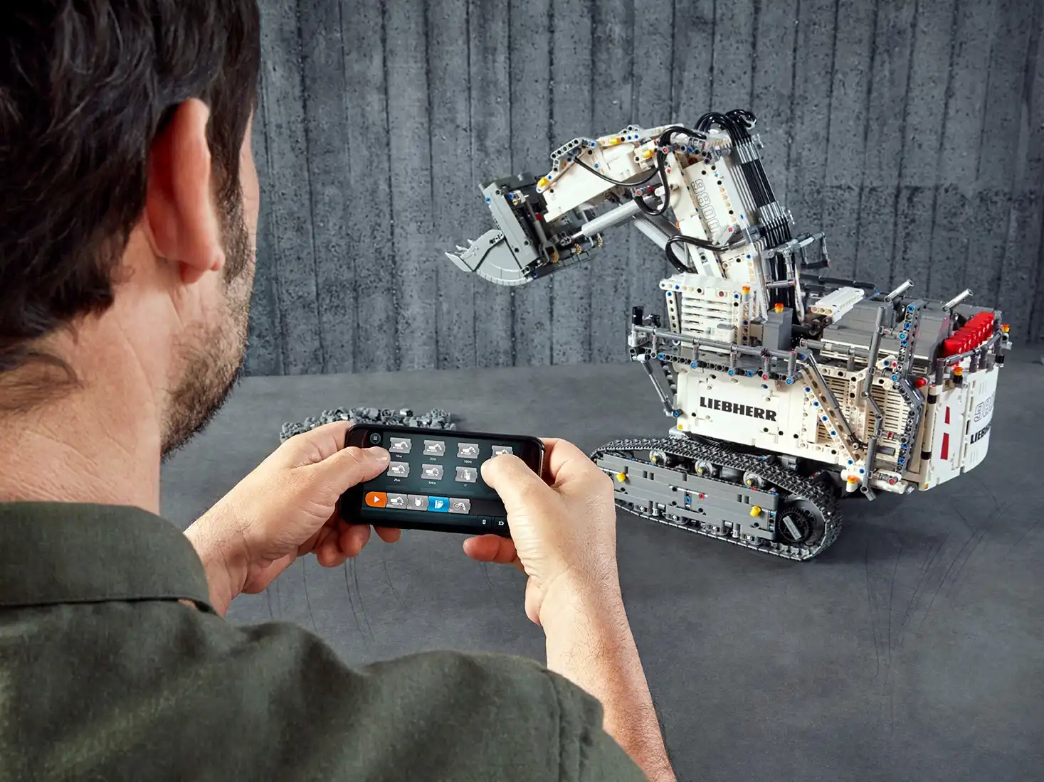 Zdjecie zestawu LEGO 42100 Technic Koparka Liebherr R 9800 3