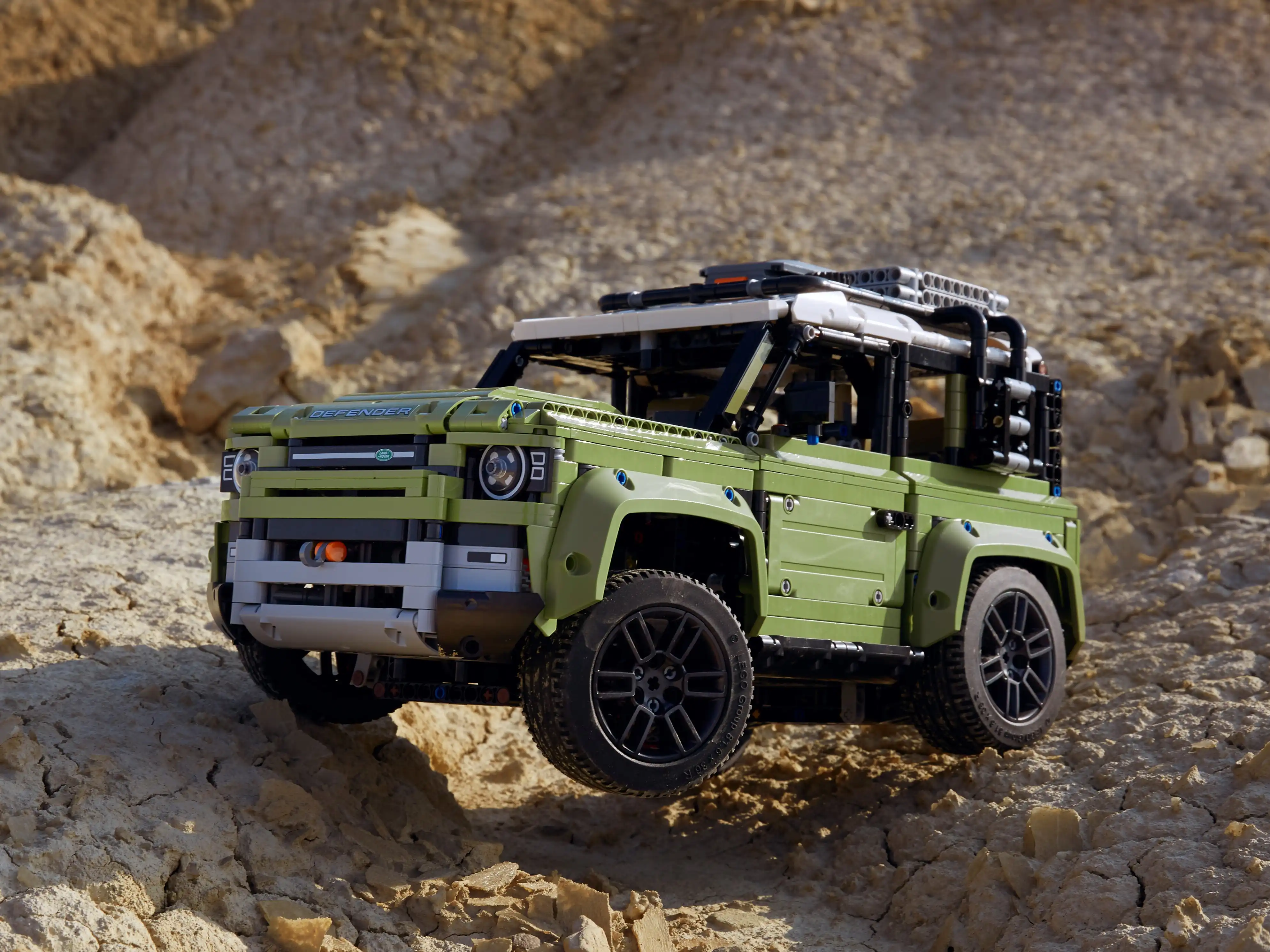 Zdjecie zestawu LEGO 42110 Technic Land Rover Defender 3