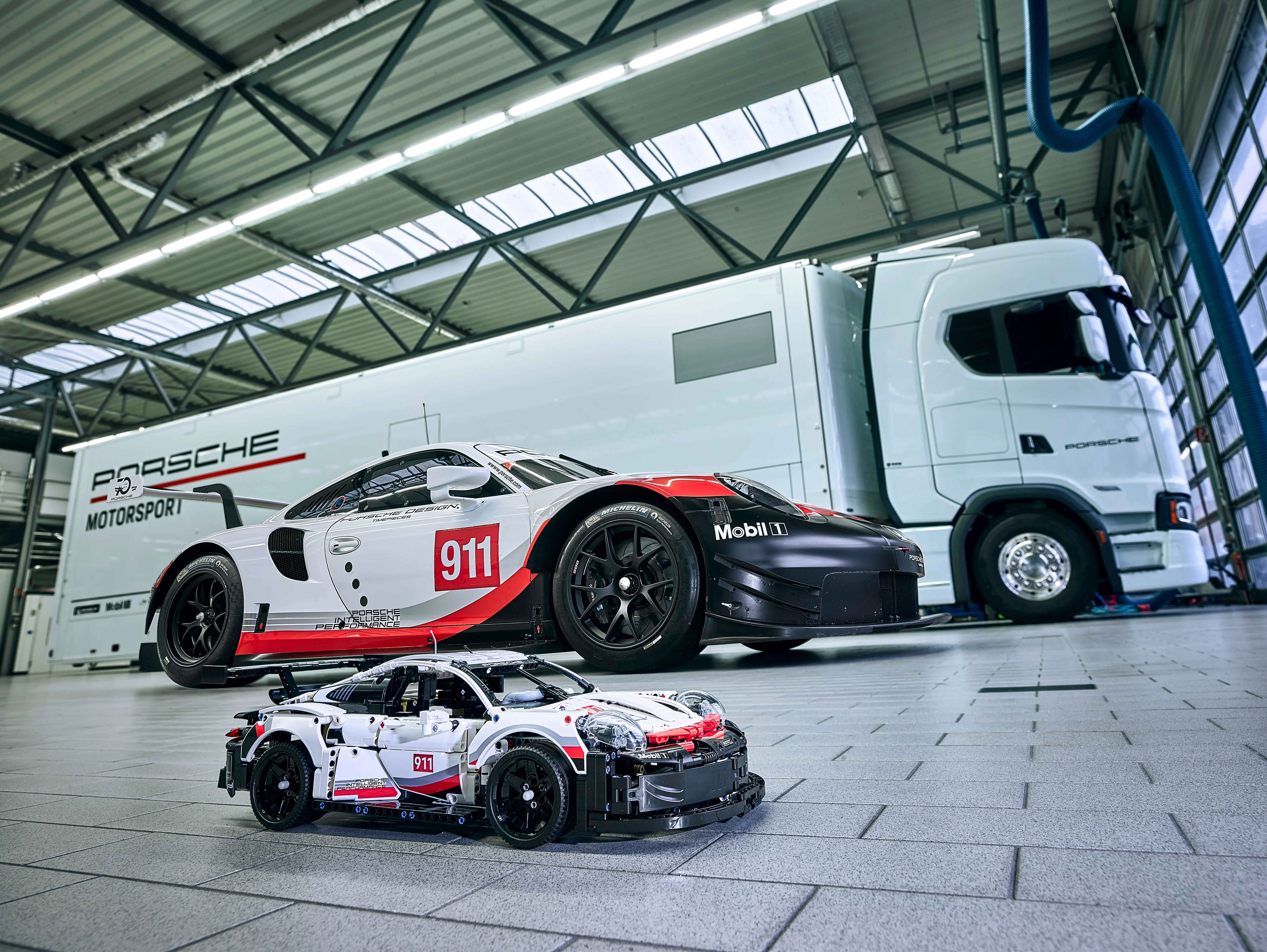 Zdjecie zestawu LEGO 42096 Technic Porsche 911 RSR 4