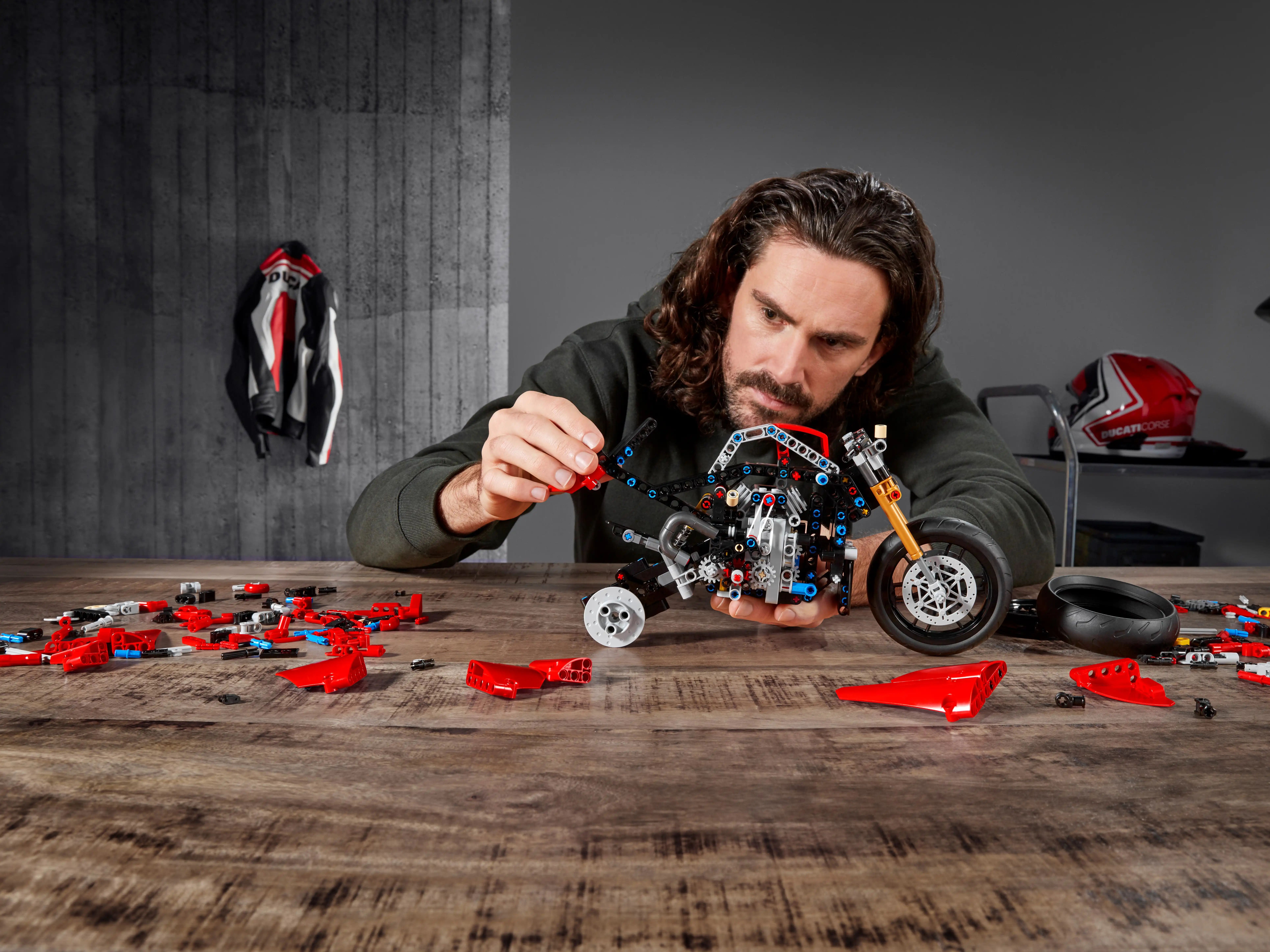 Zdjecie zestawu LEGO 42107 Technic Ducati Panigale V4 R 1