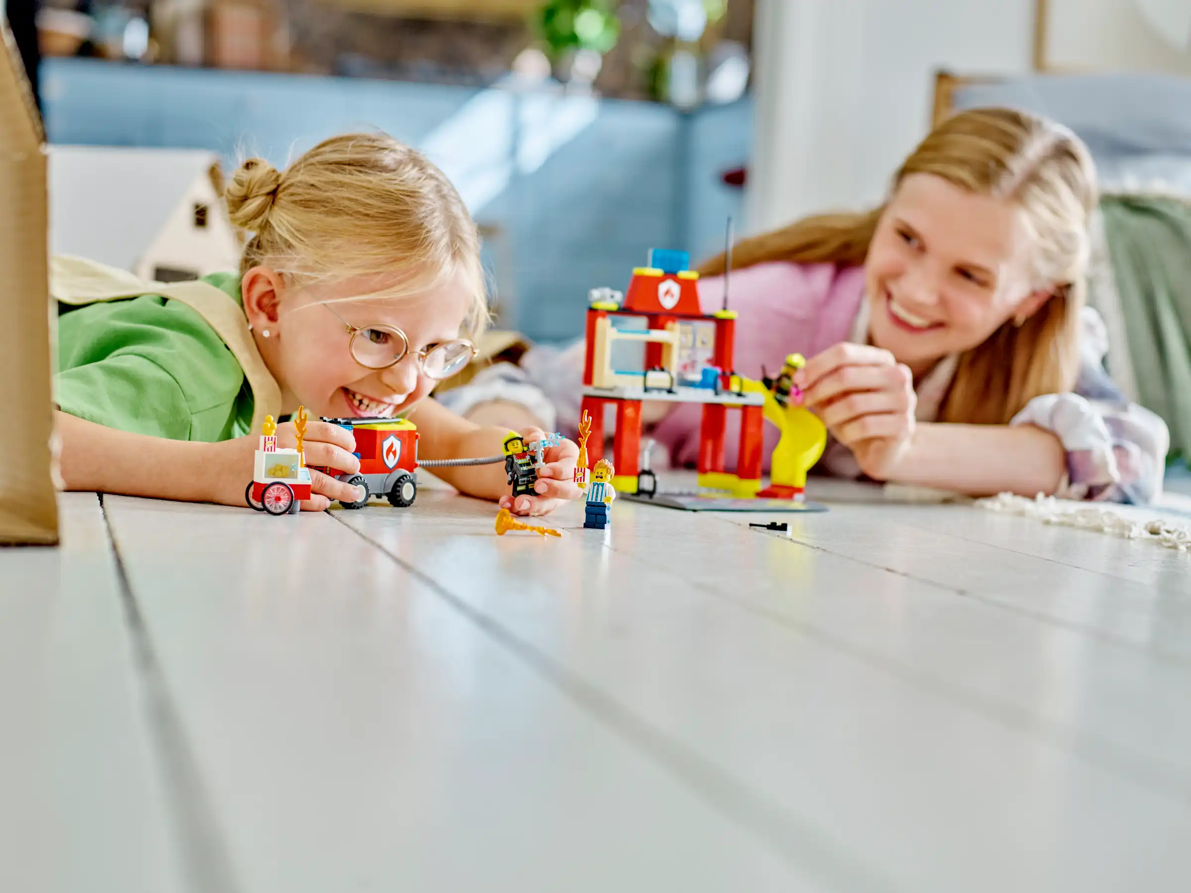 Zdjecie zestawu LEGO 60375 City Remiza strażacka i wóz strażacki 1