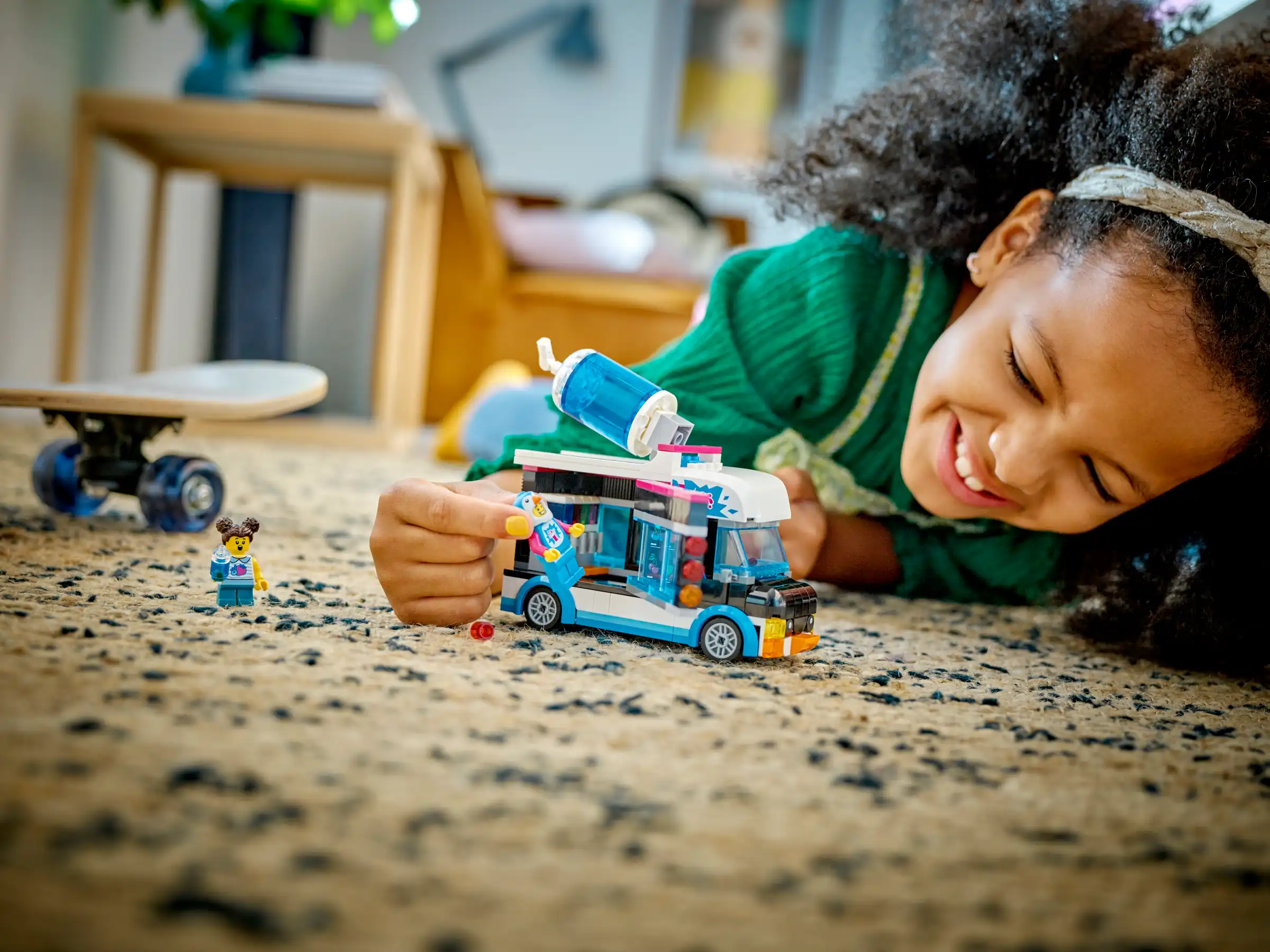 Zdjecie zestawu LEGO 60384 City Pingwinia furgonetka ze slushem 1