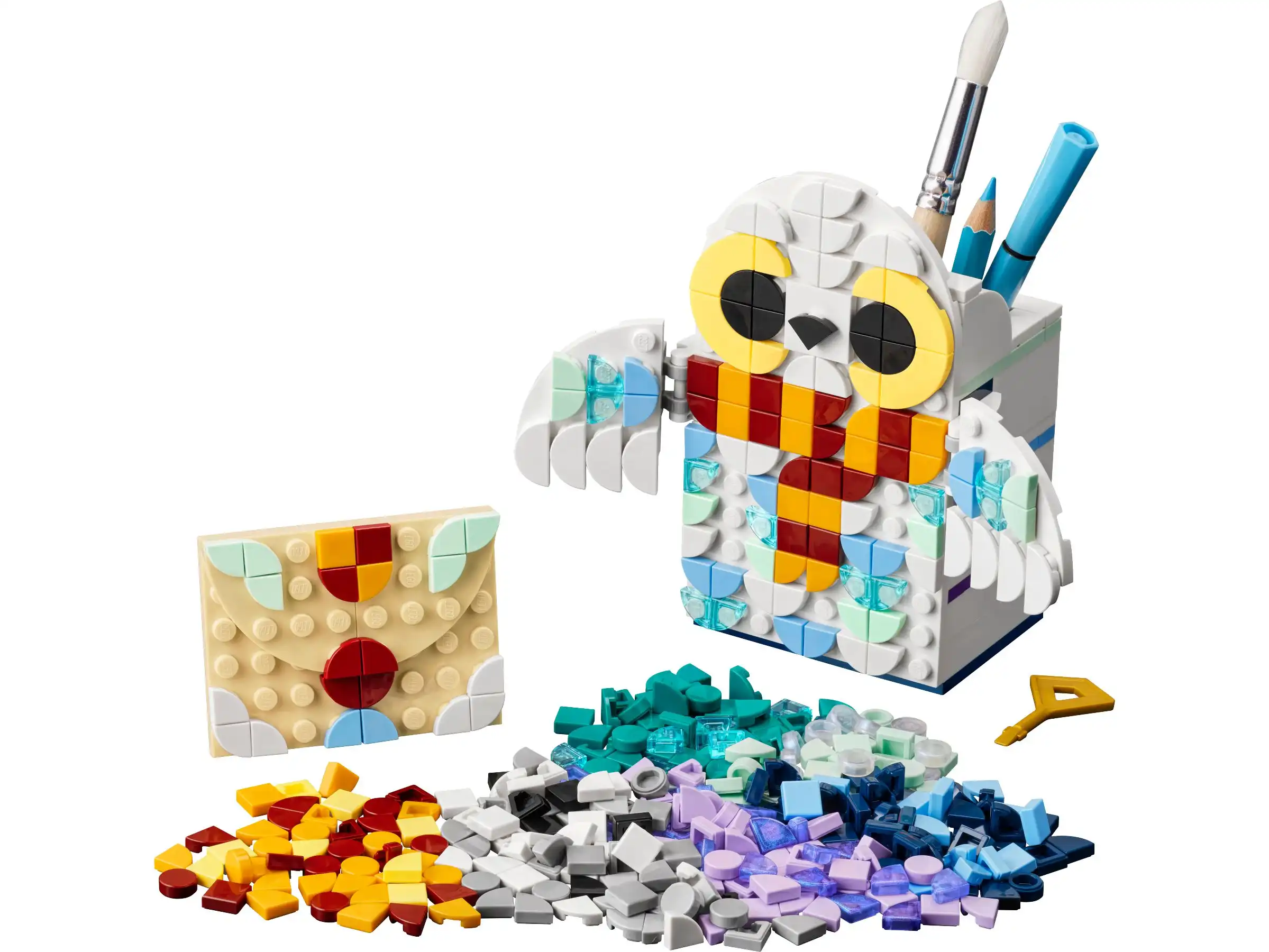 Zdjecie zestawu LEGO 41809 DOTS Pojemnik na długopisy w kształcie Hedwigi™ 1