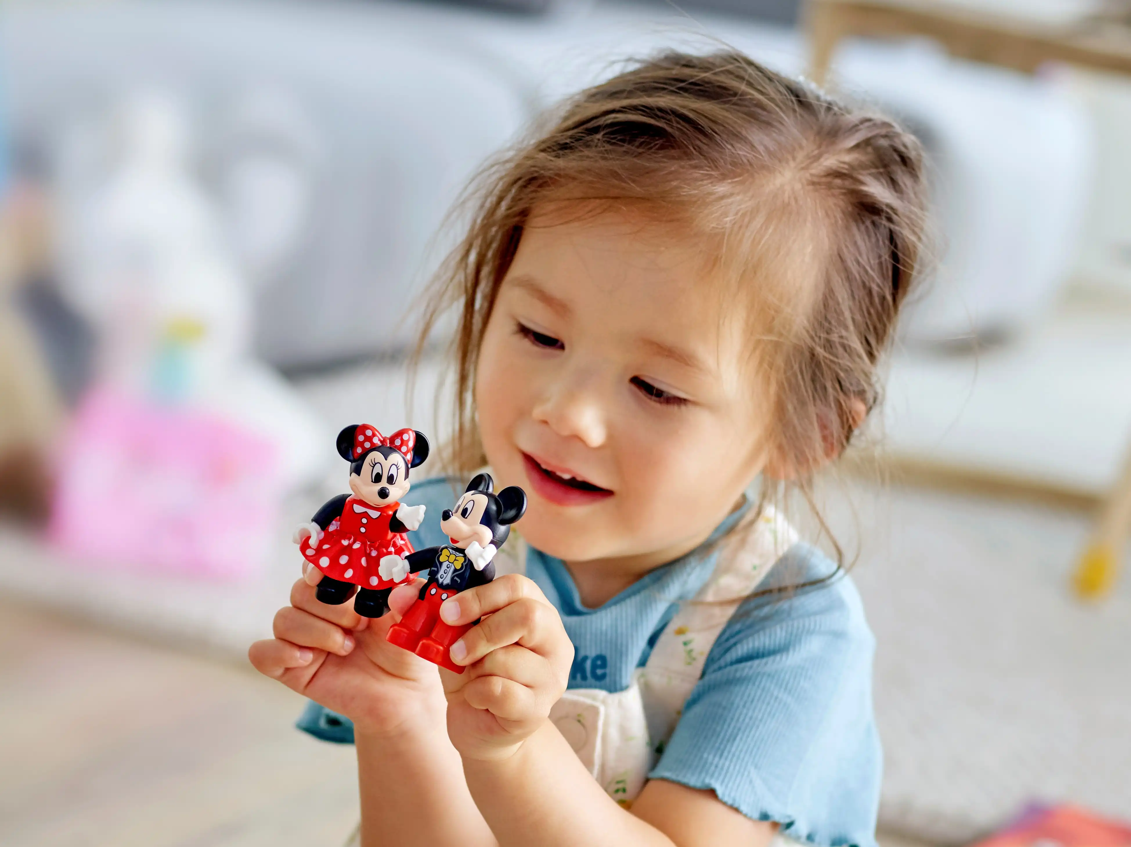 Zdjecie zestawu LEGO 10941 Disney Urodzinowy pociąg myszek Miki i Minnie 3
