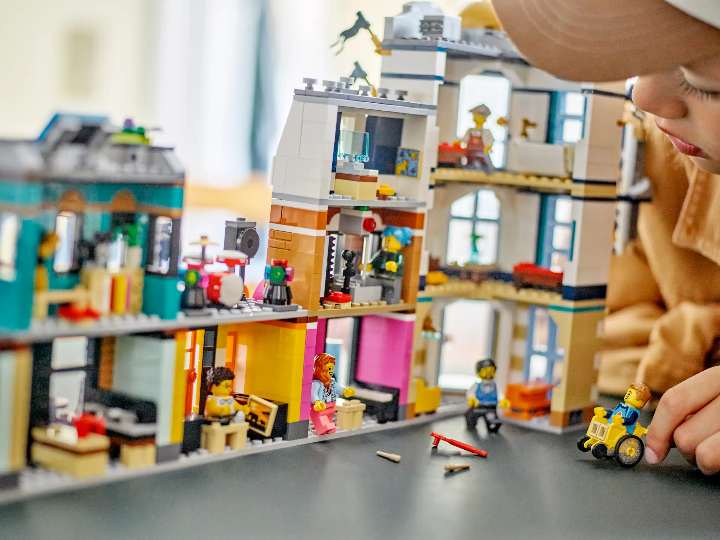 Zdjecie zestawu LEGO 31141 Creator 3 w 1 Główna ulica 1
