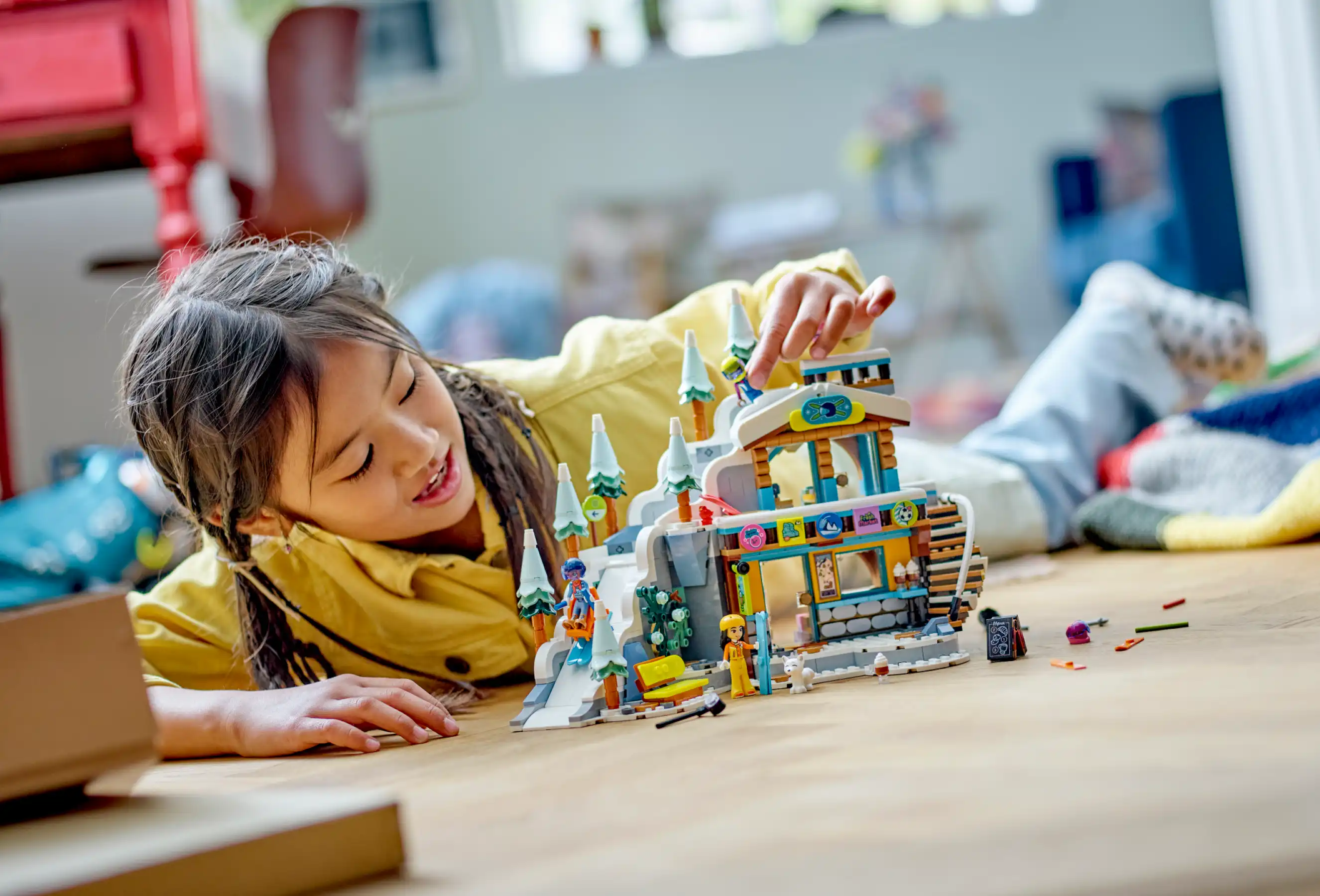 Zdjecie zestawu LEGO 41756 Friends Stok narciarski i kawiarnia 1