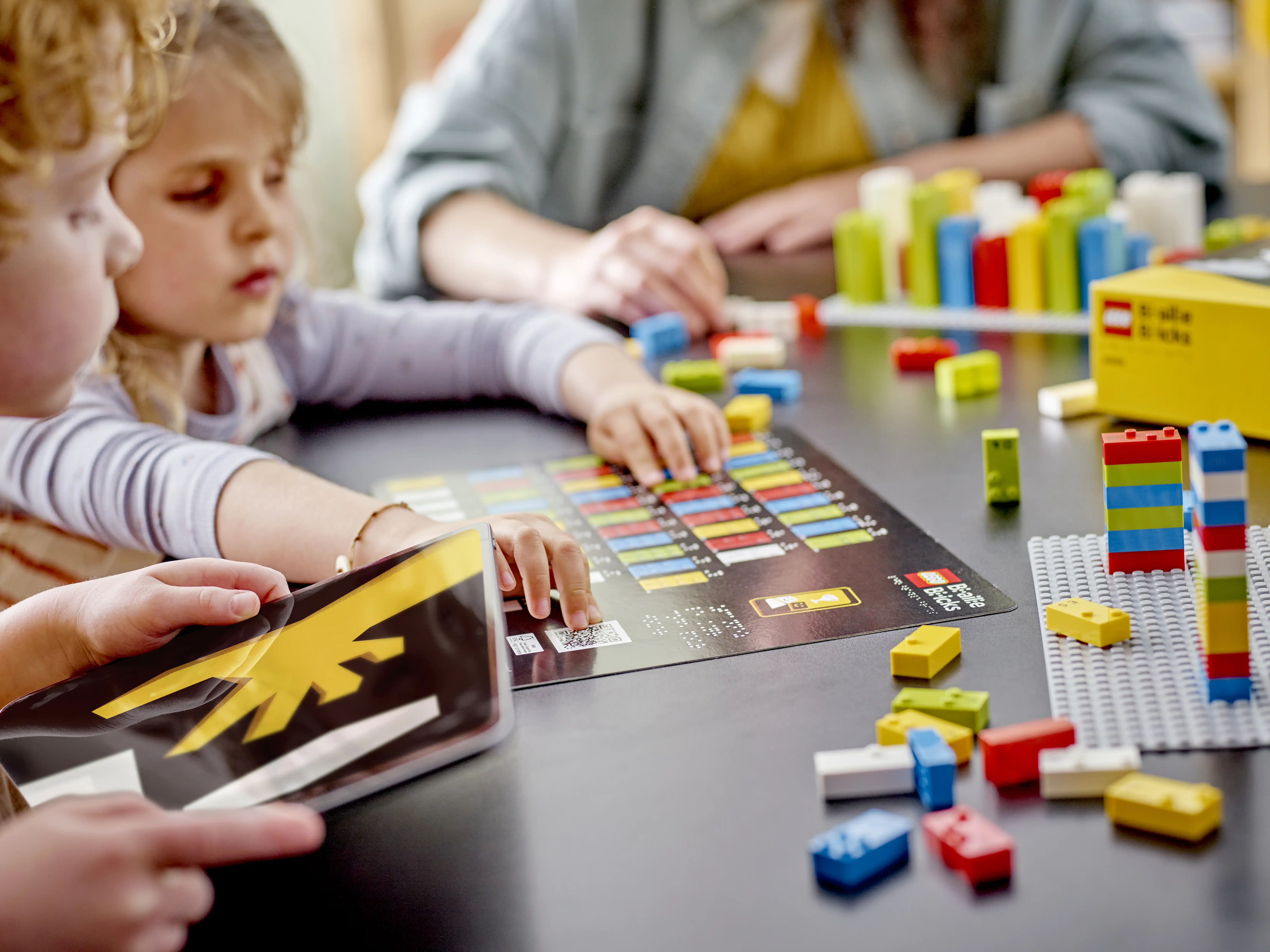 Zdjecie zestawu LEGO 40656 Okolicznościowe Zabawa z alfabetem Braille’a - angielski 3