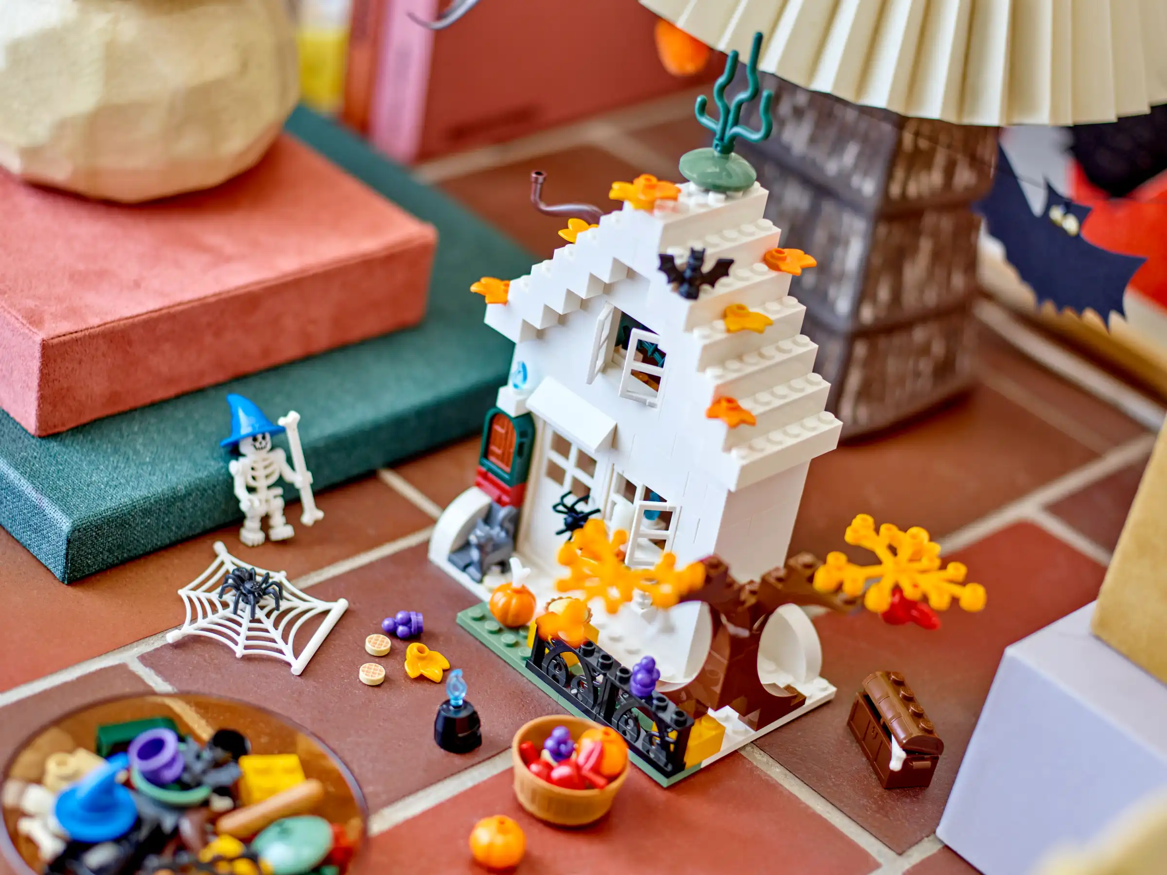 Zdjecie zestawu LEGO 40608 Promocyjne Halloweenowa frajda - zestaw dodatkowy VIP 2