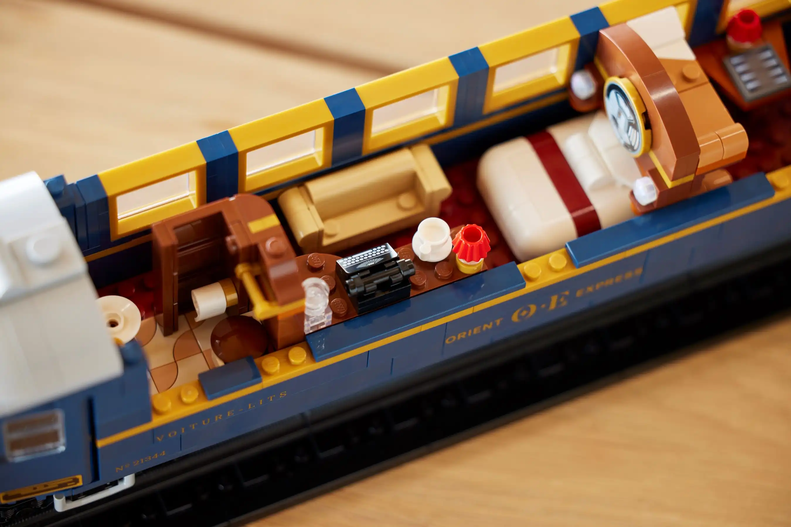 Zdjecie zestawu LEGO 21344 Icons Pociąg Orient Express 3