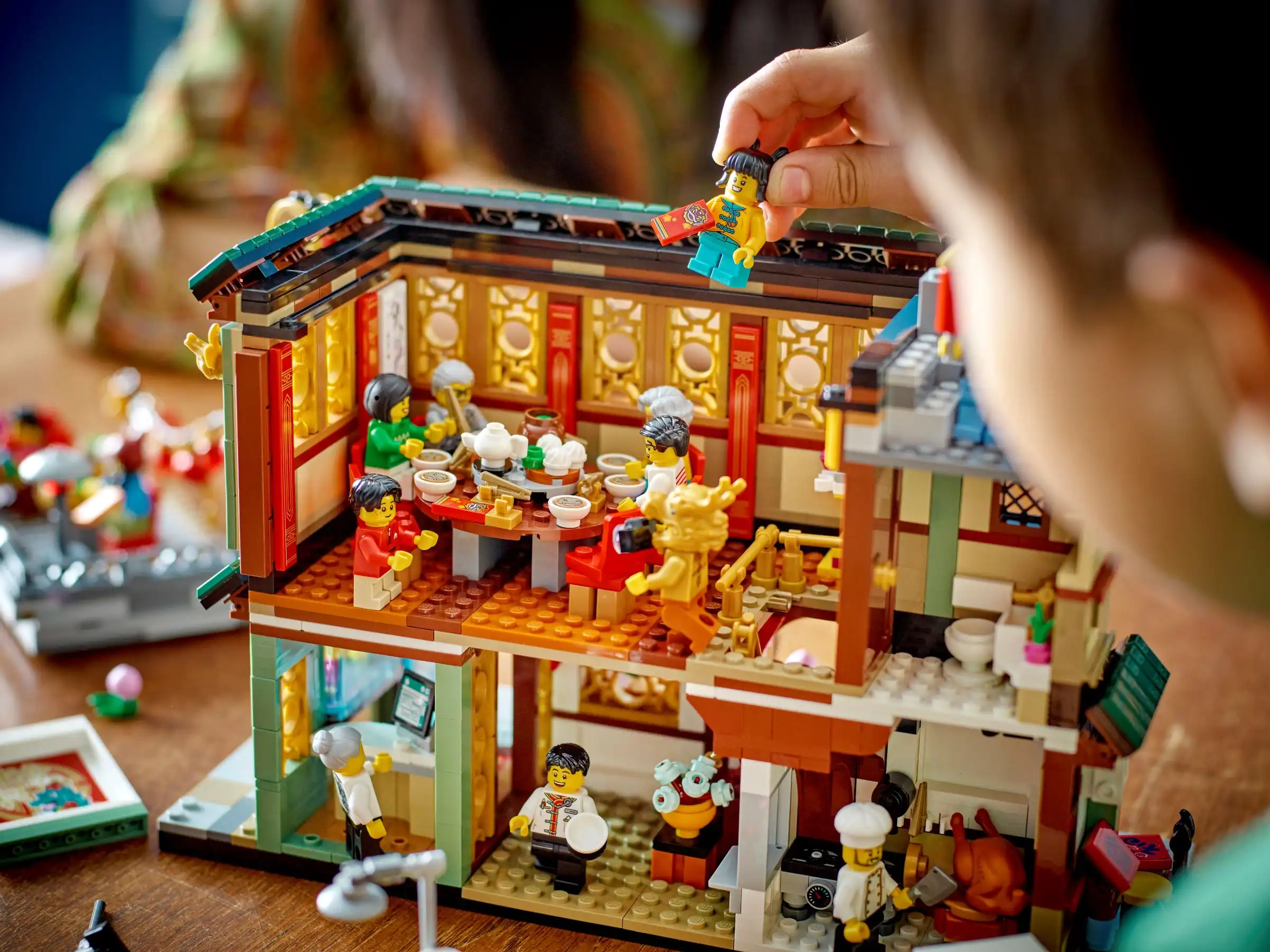 Zdjecie zestawu LEGO 80113 Okolicznościowe Zjazd rodzinny 1