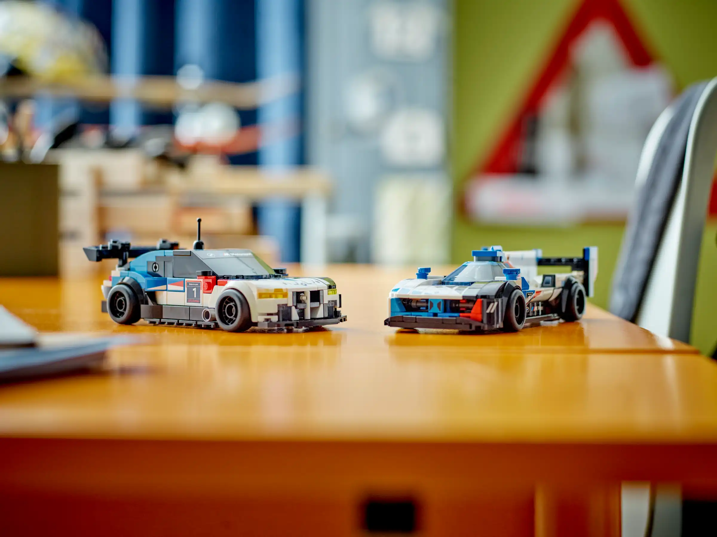 Zdjecie zestawu LEGO 76922 Speed Champions Samochody wyścigowe BMW M4 GT3 & BMW M Hybrid V8 2