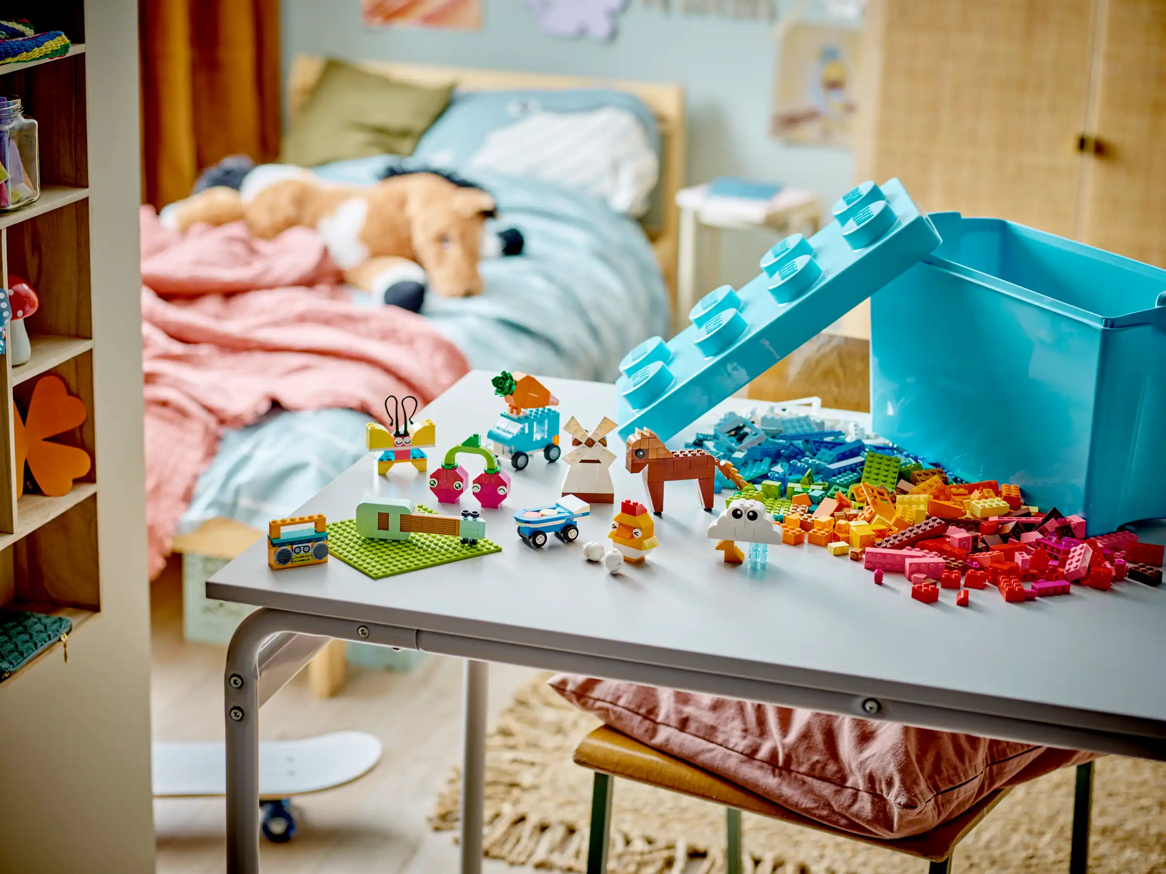 Zdjecie zestawu LEGO 11038 Classic Kreatywne pudełko z kolorowymi klockami 1