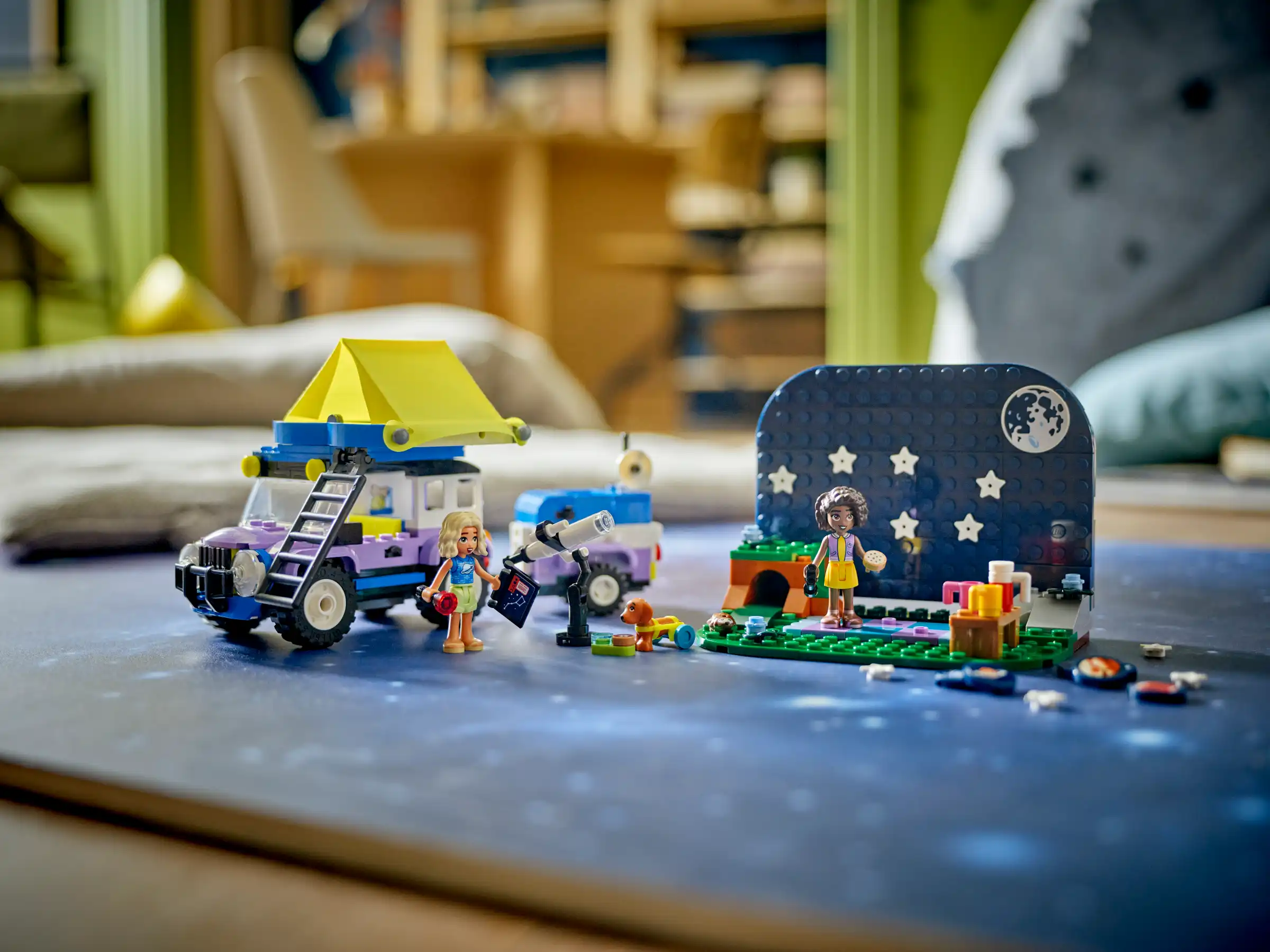 Zdjecie zestawu LEGO 42603 Friends Kamper z mobilnym obserwatorium gwiazd 1