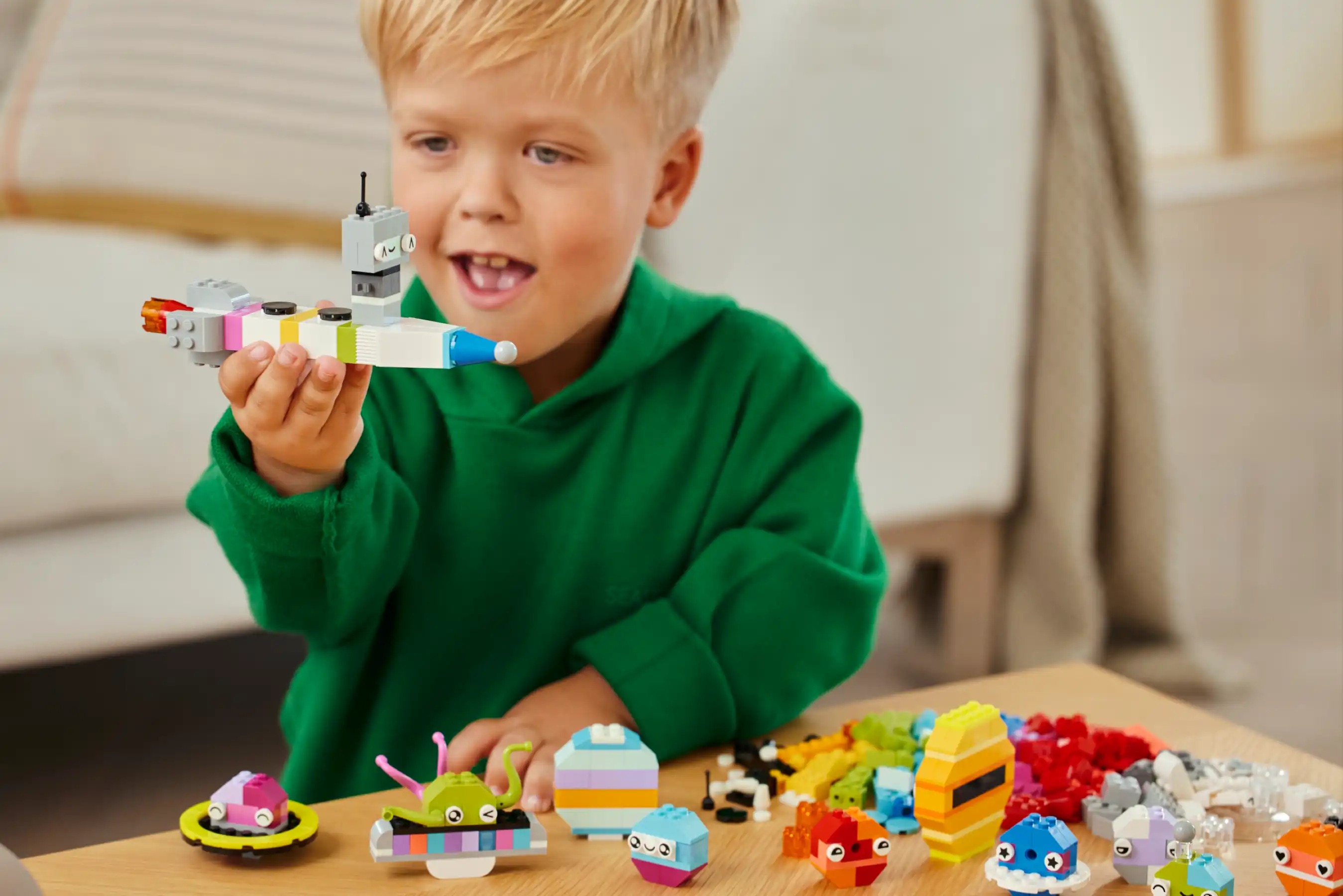 Zdjecie zestawu LEGO 11037 Classic Kreatywne planety 2