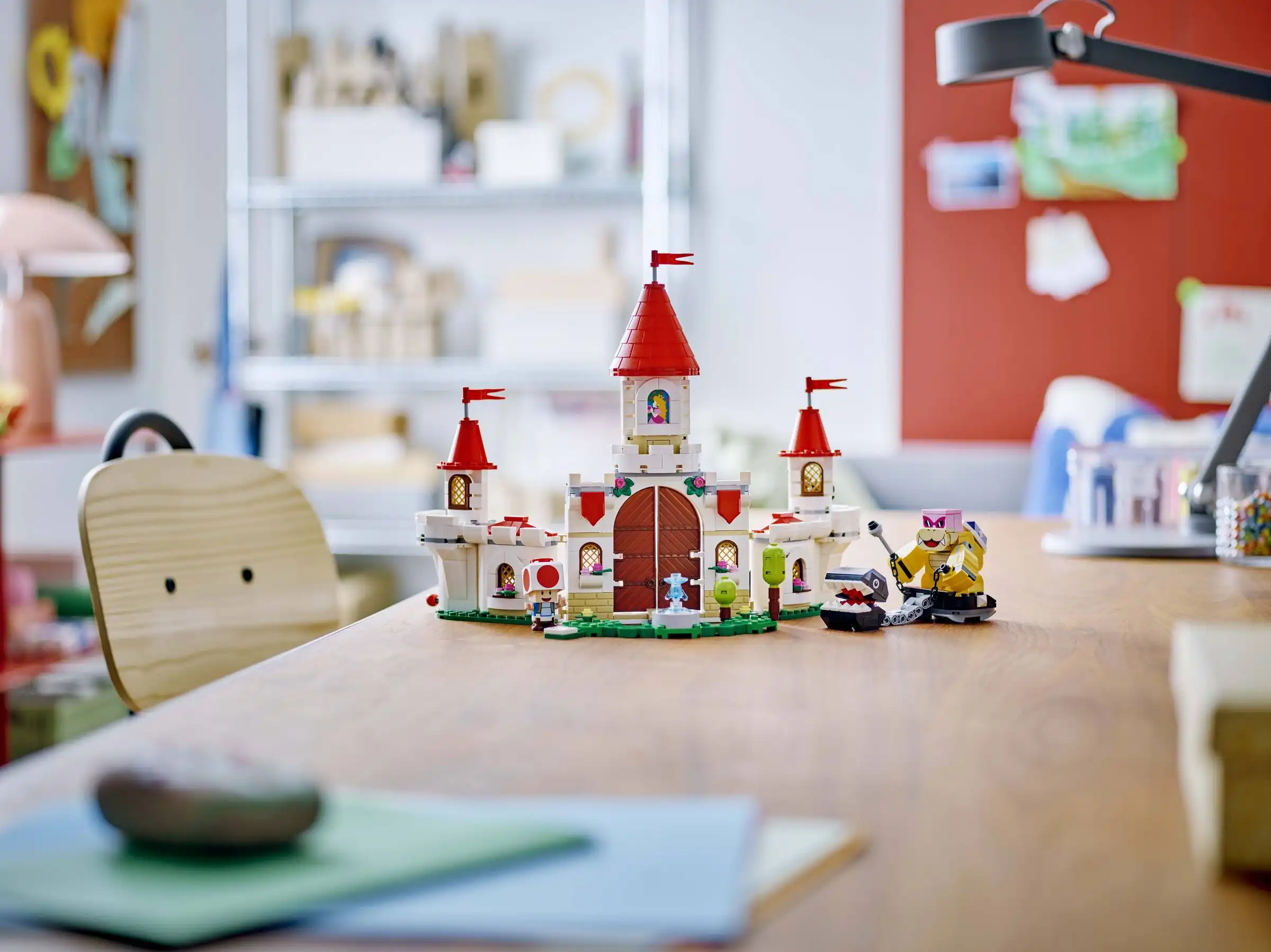 Zdjecie zestawu LEGO 71435 Super Mario Roy i bitwa na zamku Peach 1