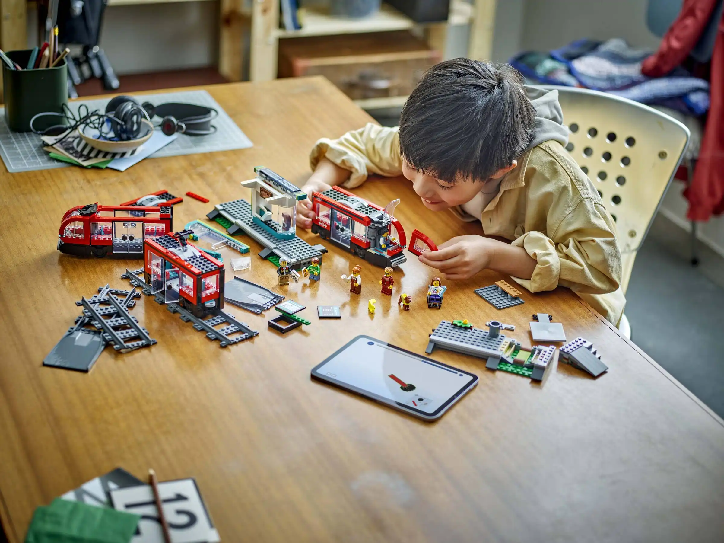 Zdjecie zestawu LEGO 60423 City Tramwaj miejski ze stacją 1