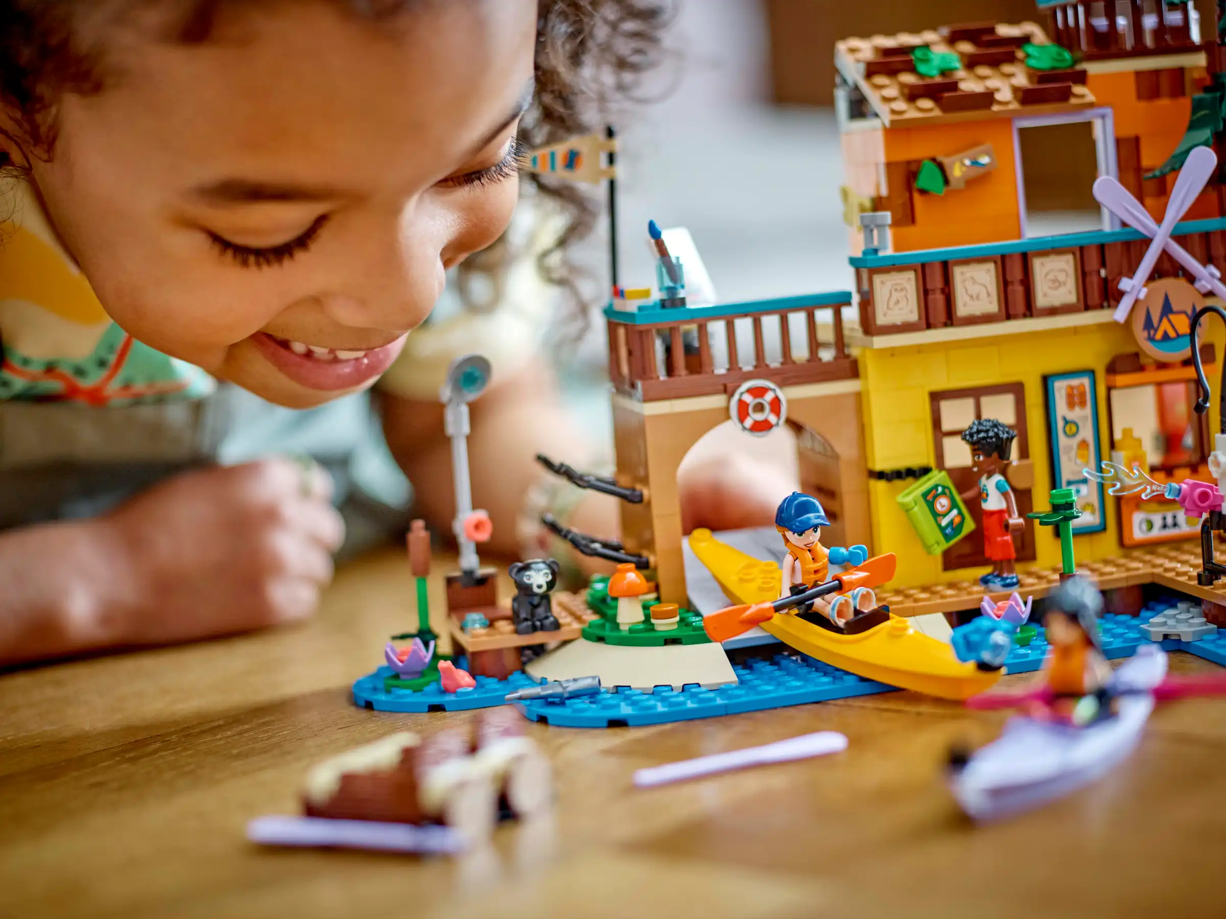 Zdjecie zestawu LEGO 42626 Friends Sporty wodne na obozie kempingowym 1