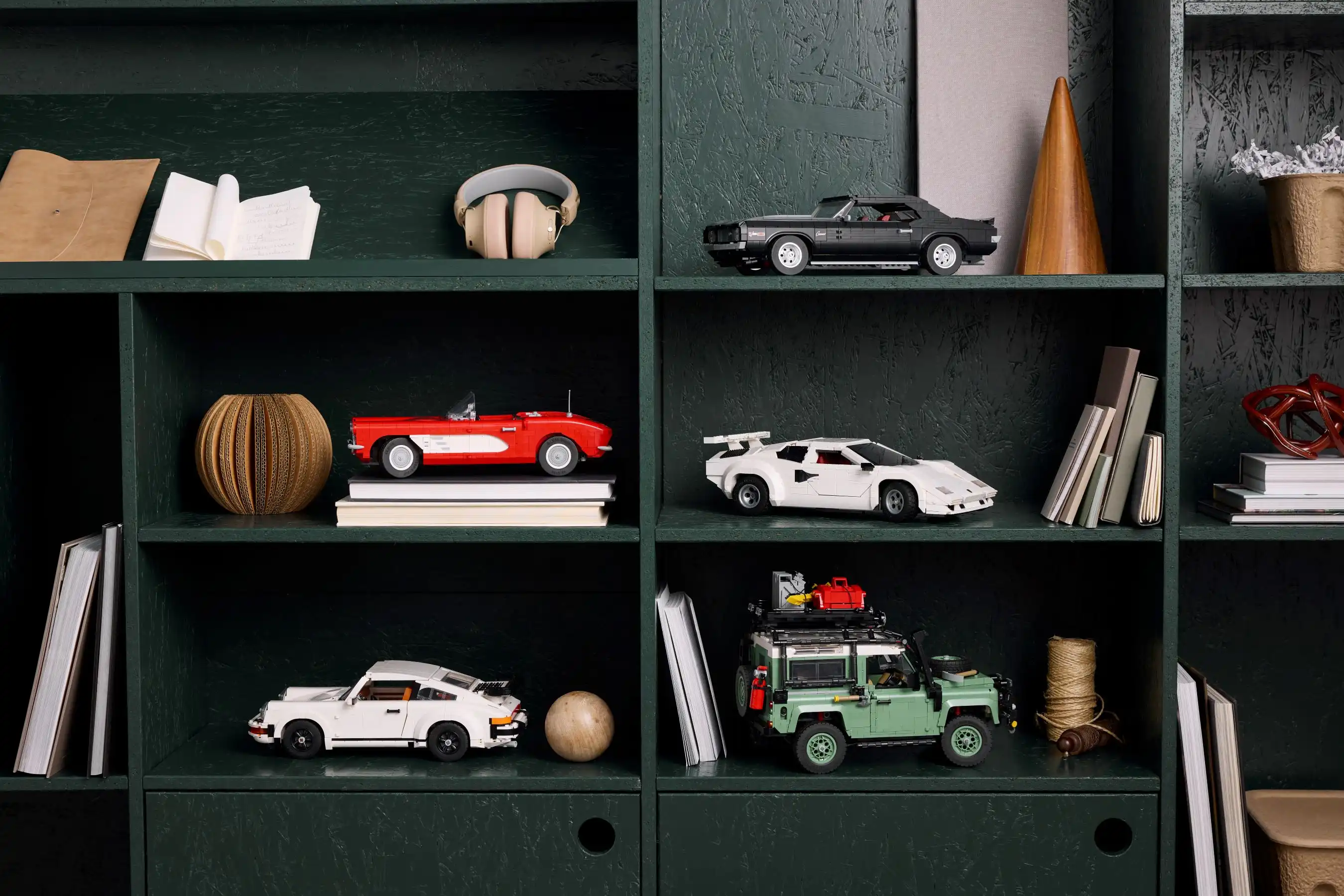 Zdjecie zestawu LEGO 10337 Icons Lamborghini Countach 5000 Quattrovalvole 2