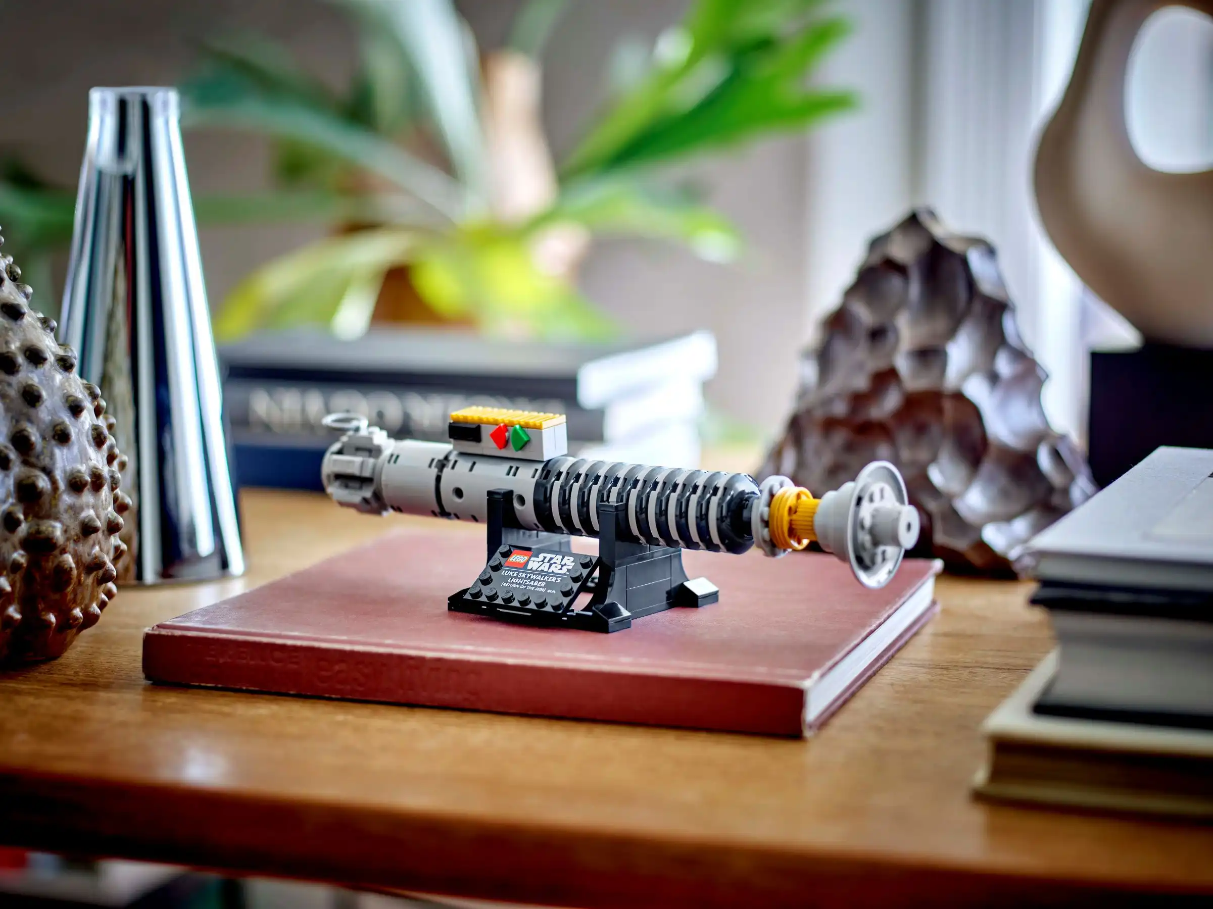 Zdjecie zestawu LEGO 40730 Star Wars Miecz świetlny Luke’a Skywalkera 3