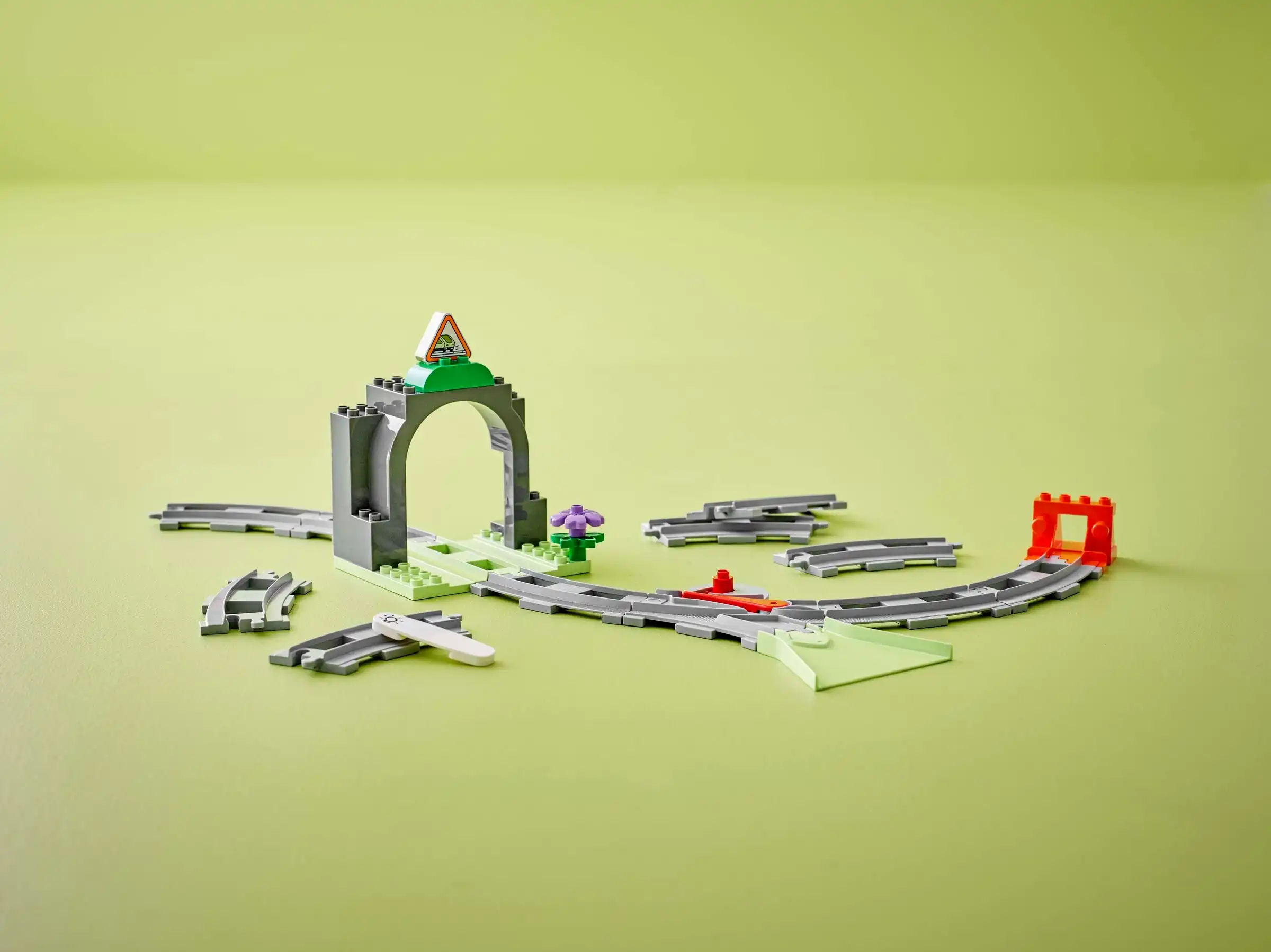 Zdjecie zestawu LEGO 10425 DUPLO Tunel i tory kolejowe — zestaw rozszerzający 1